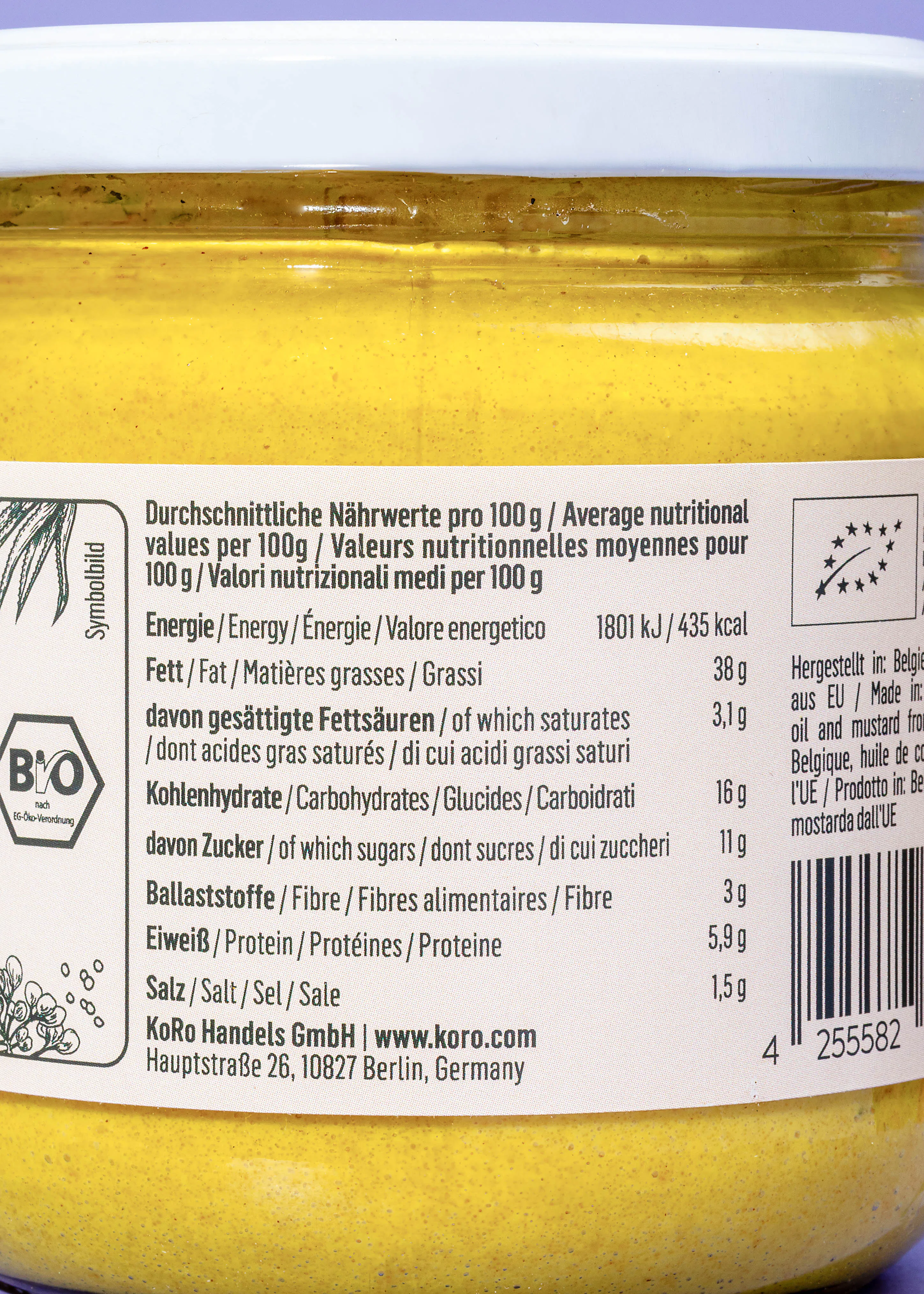 eine Nahaufnahme der Rückseite eines Glases mit einem Etikett