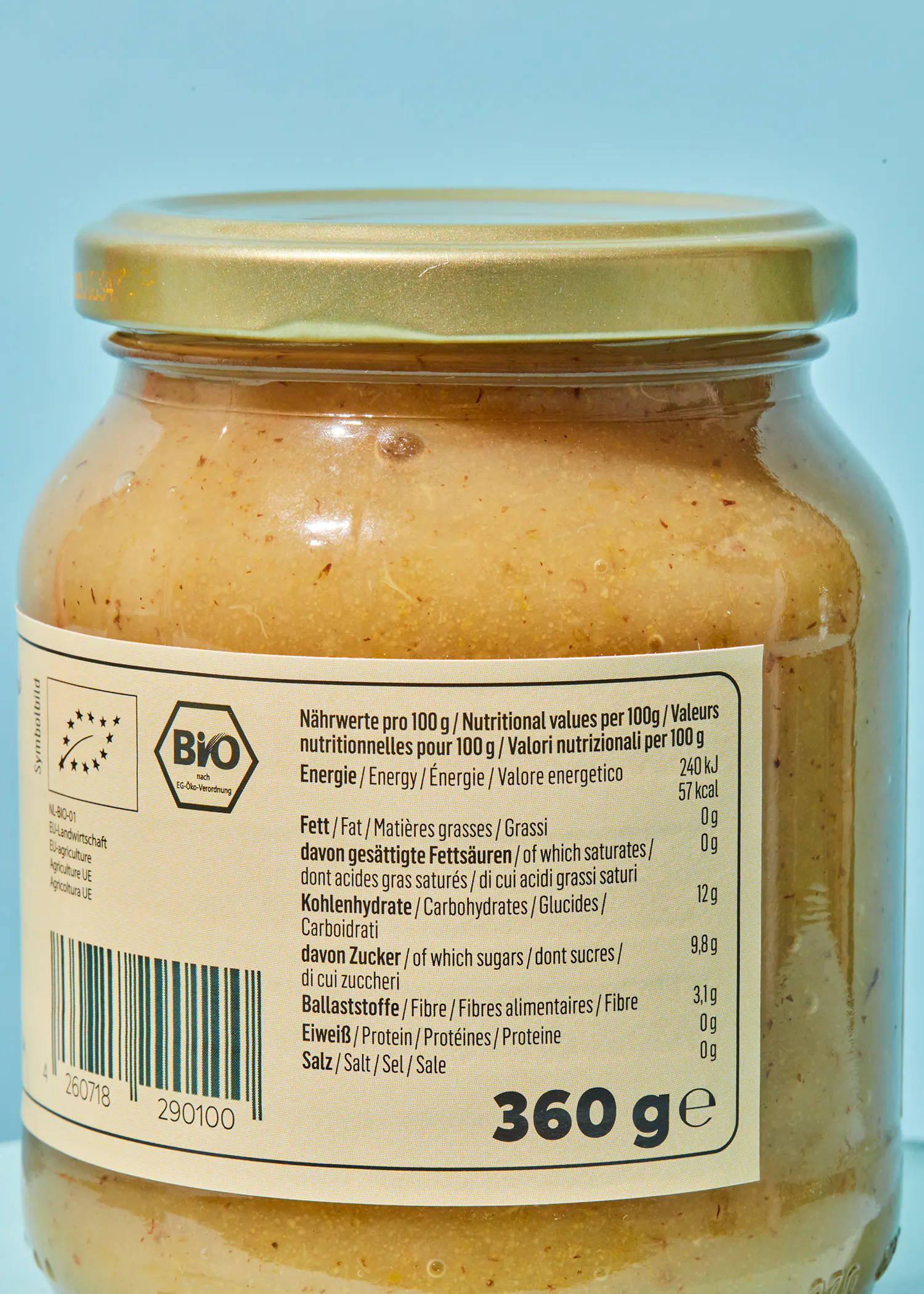 a jar of food has a label that says bio on it
