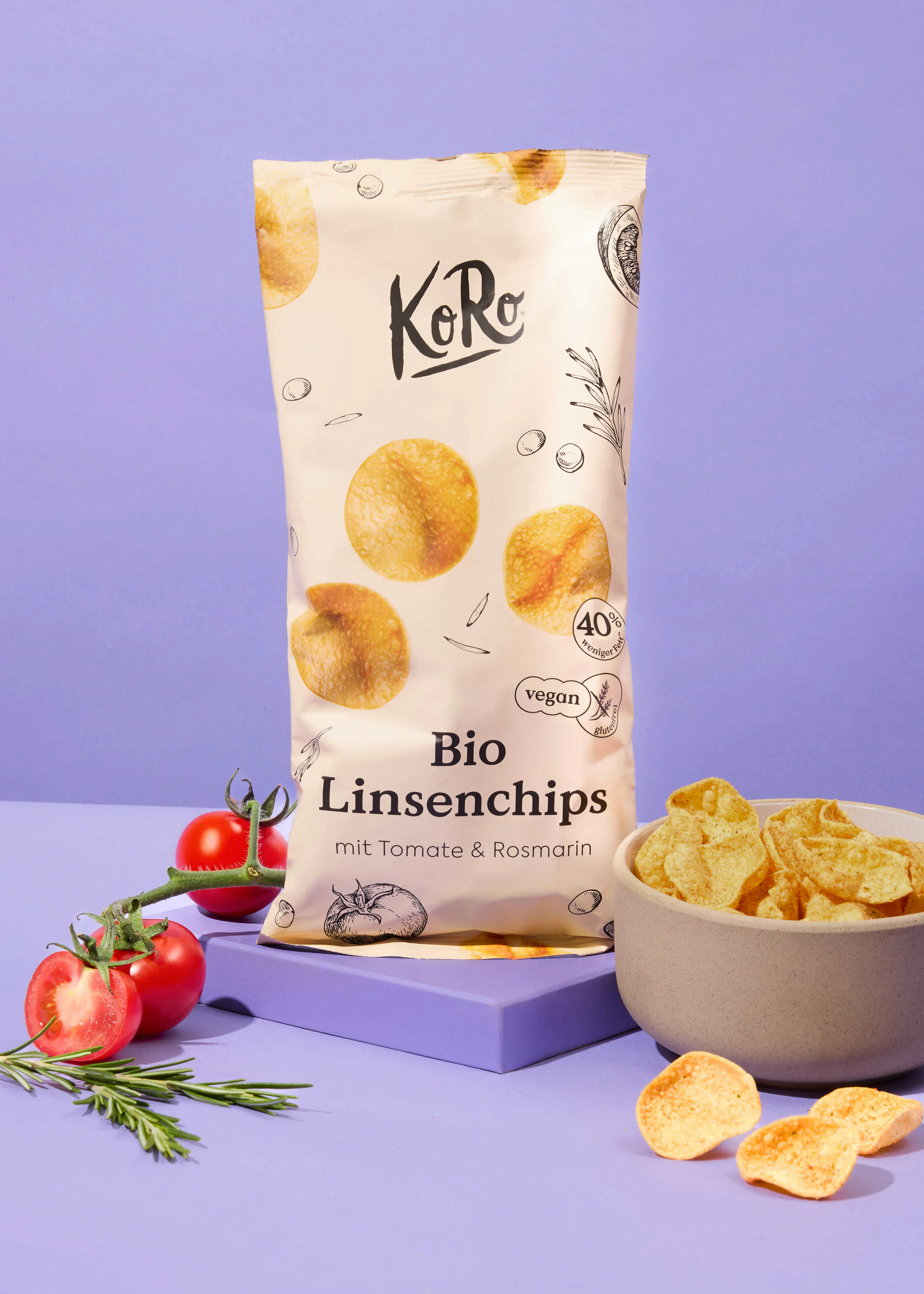 un sac de chips bio avec des tomates et du romarin