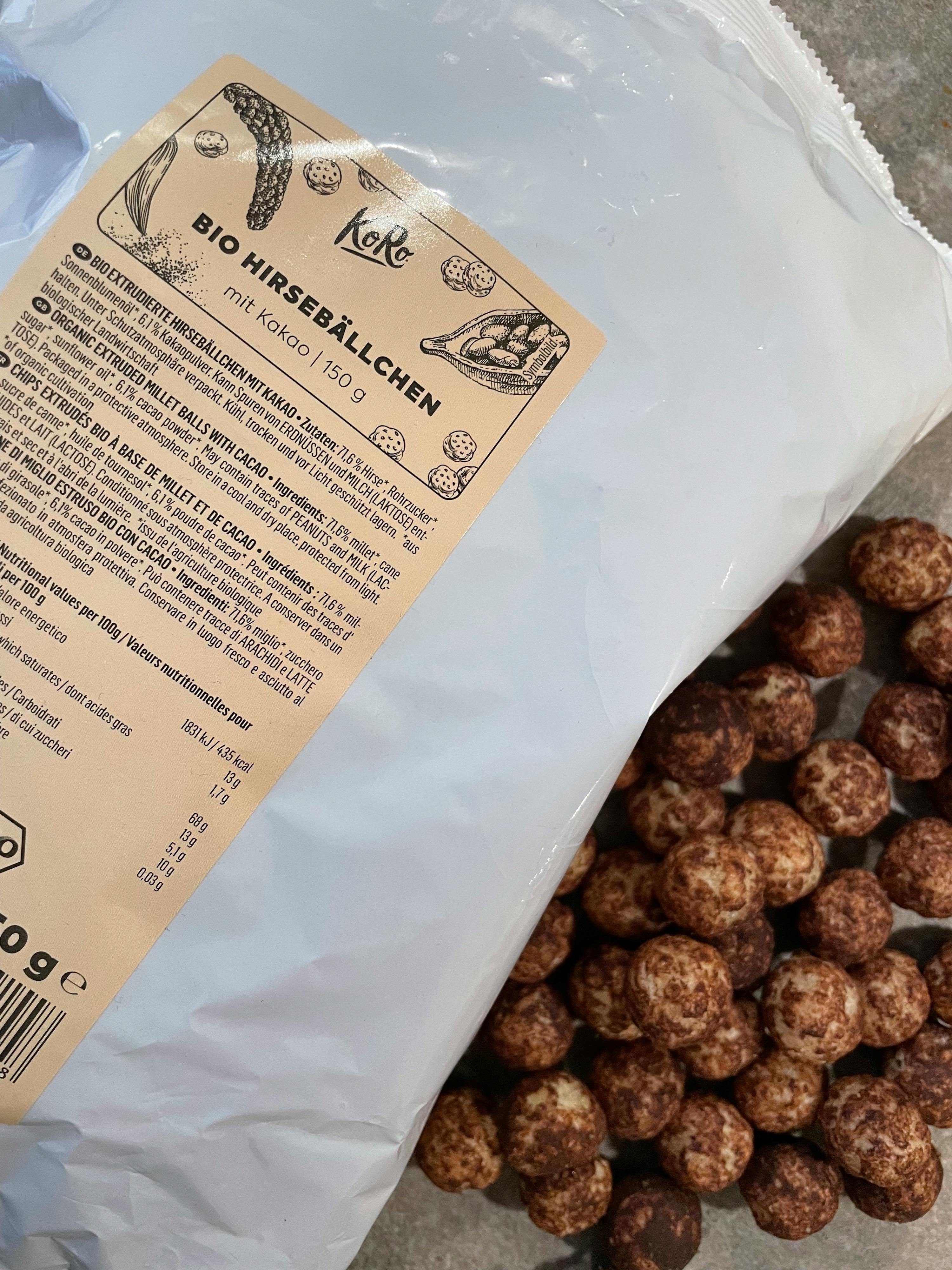 un sac de cereal avec une étiquette qui dit bio hirseballen