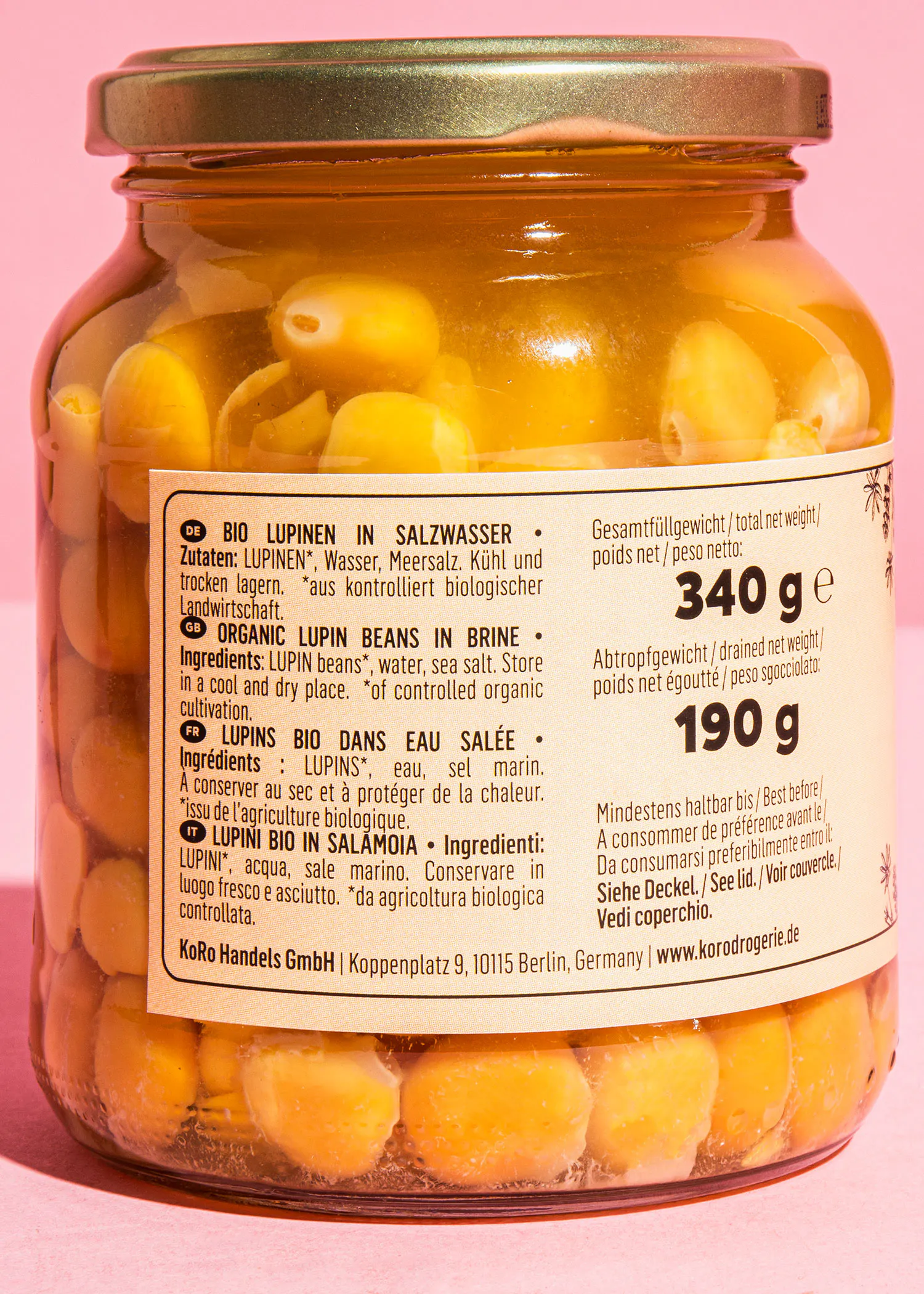 un gros plan de l' arrière d' un pot de haricots lupin