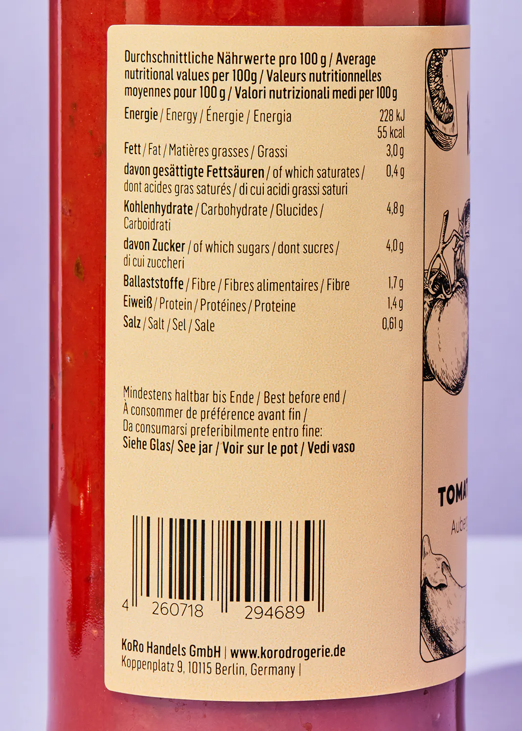 l' arrière d' une bouteille de sauce tomate avec un code barres