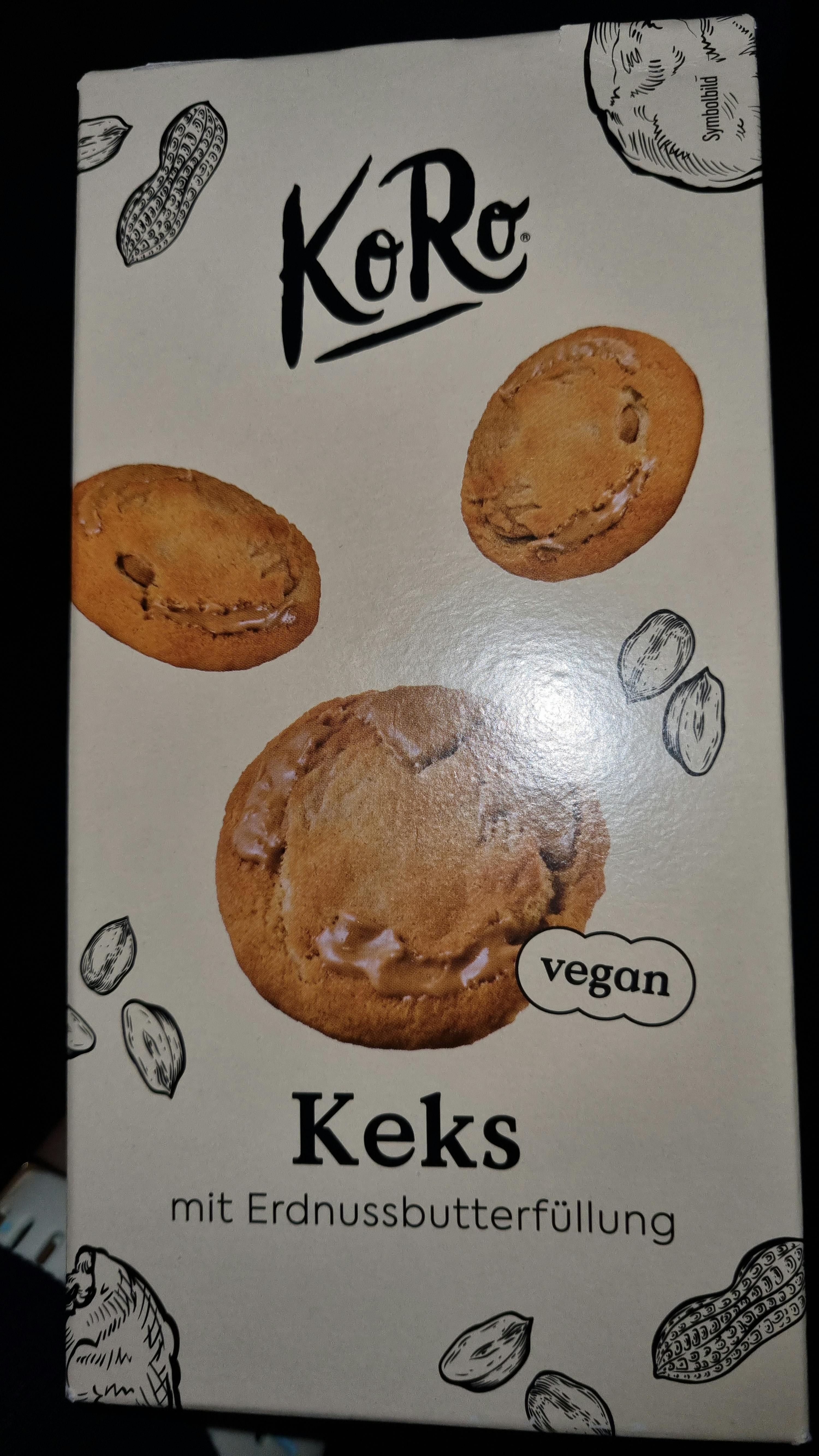 una scatola di biscotti vegani con burro di arachidi