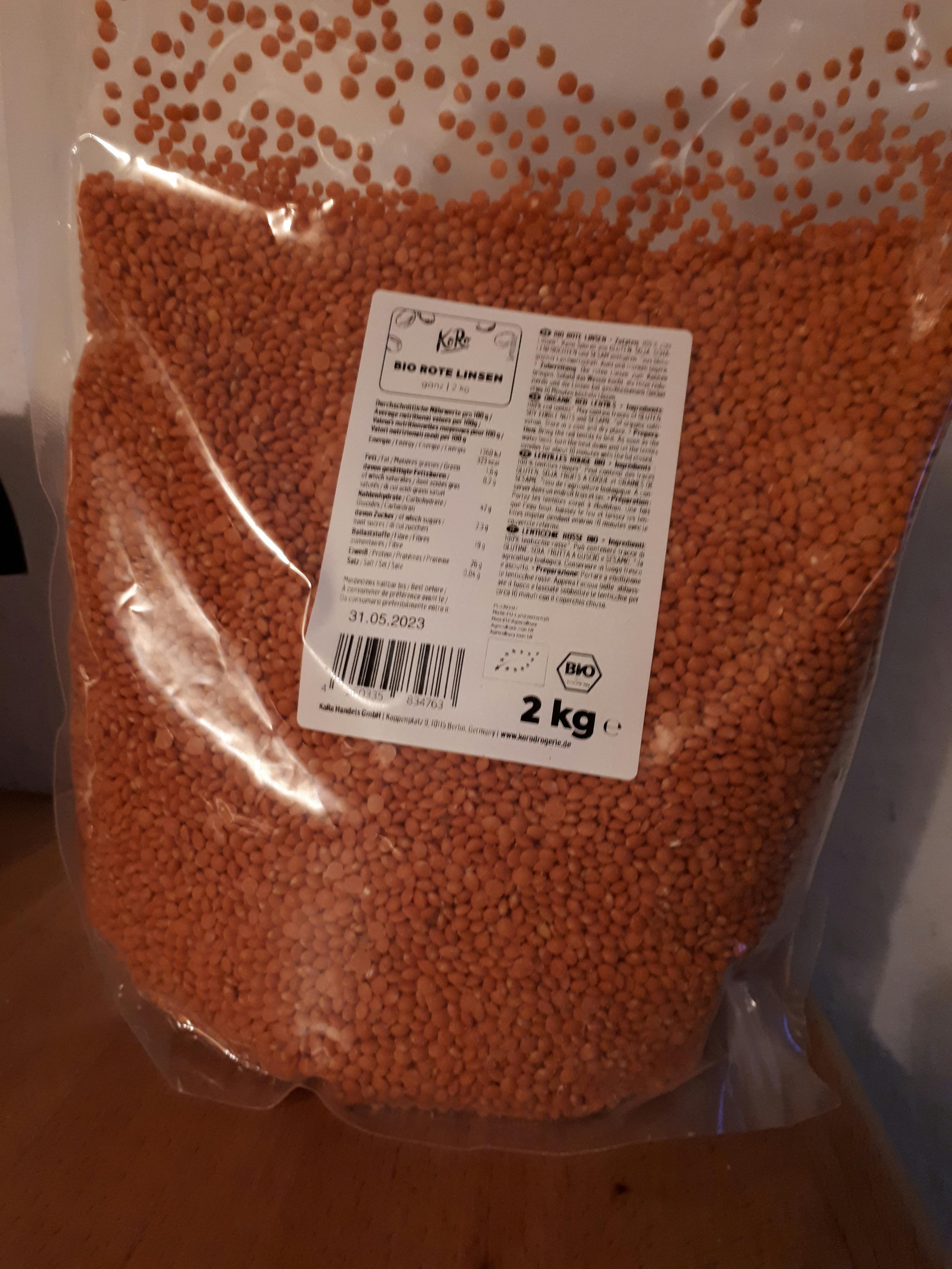 a bag of red lentils with a label that says 2 kg