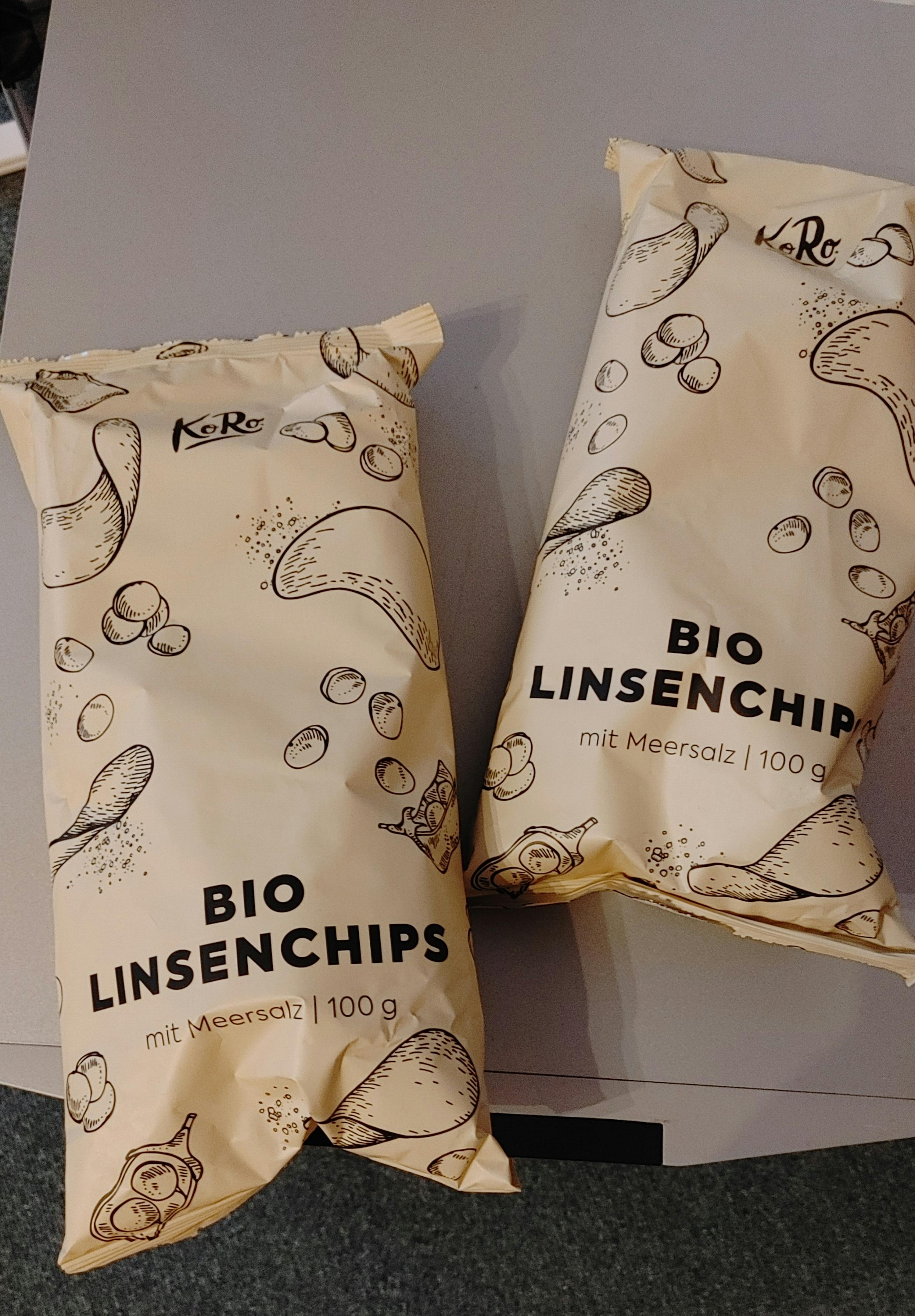 zwei Tüten bio Linsenchips mit Meersalz