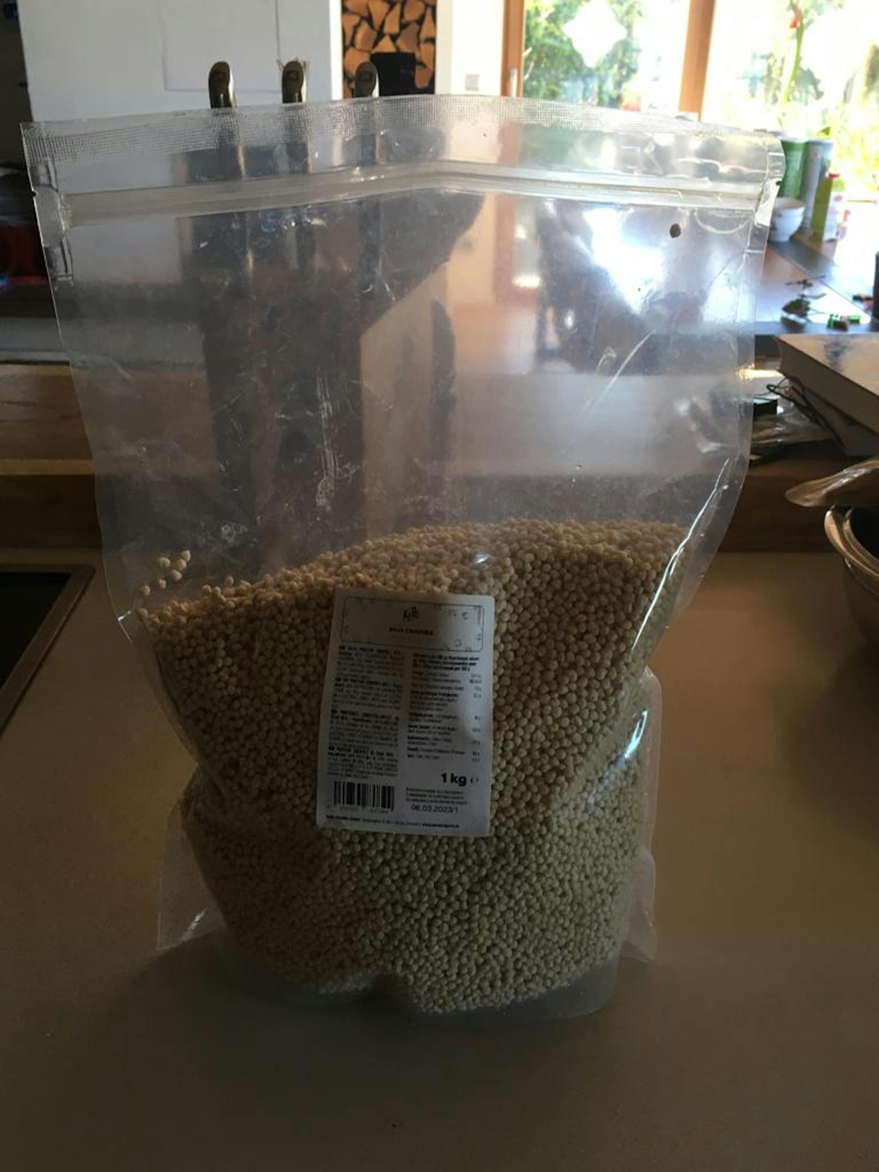 Soy Crispies - 60% Protein 35 oz (2.2 lb) 1kg