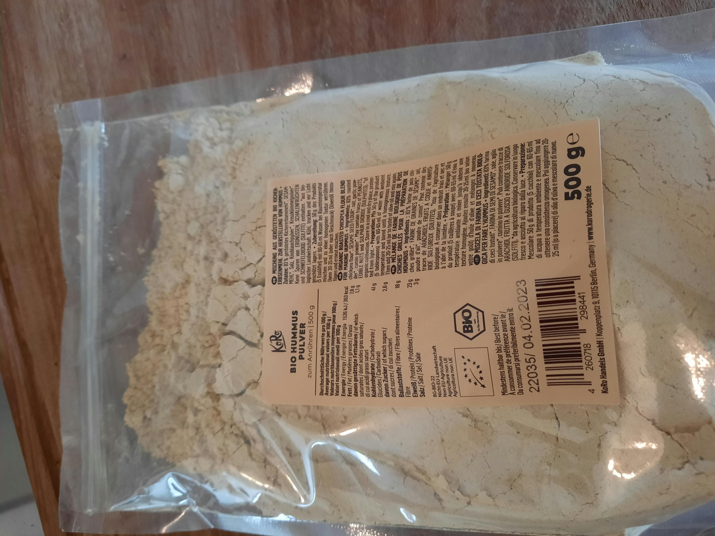 a bag of flour with a label that says bio on it