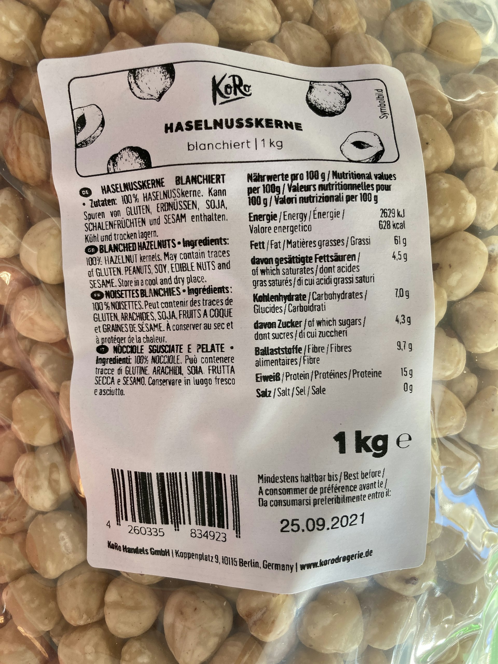 Buy blanched hazelnuts KoRo Germany