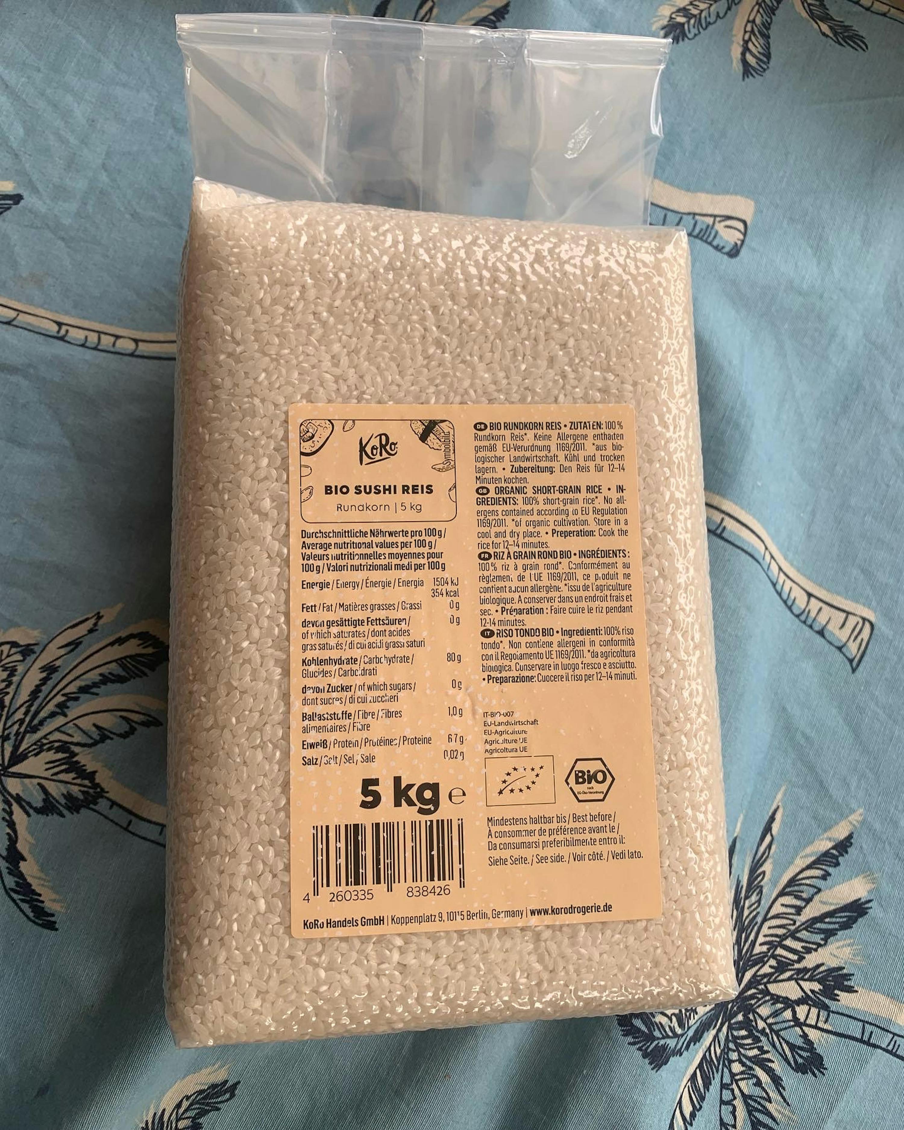 a bag of rice has a label that says bio sushi reis