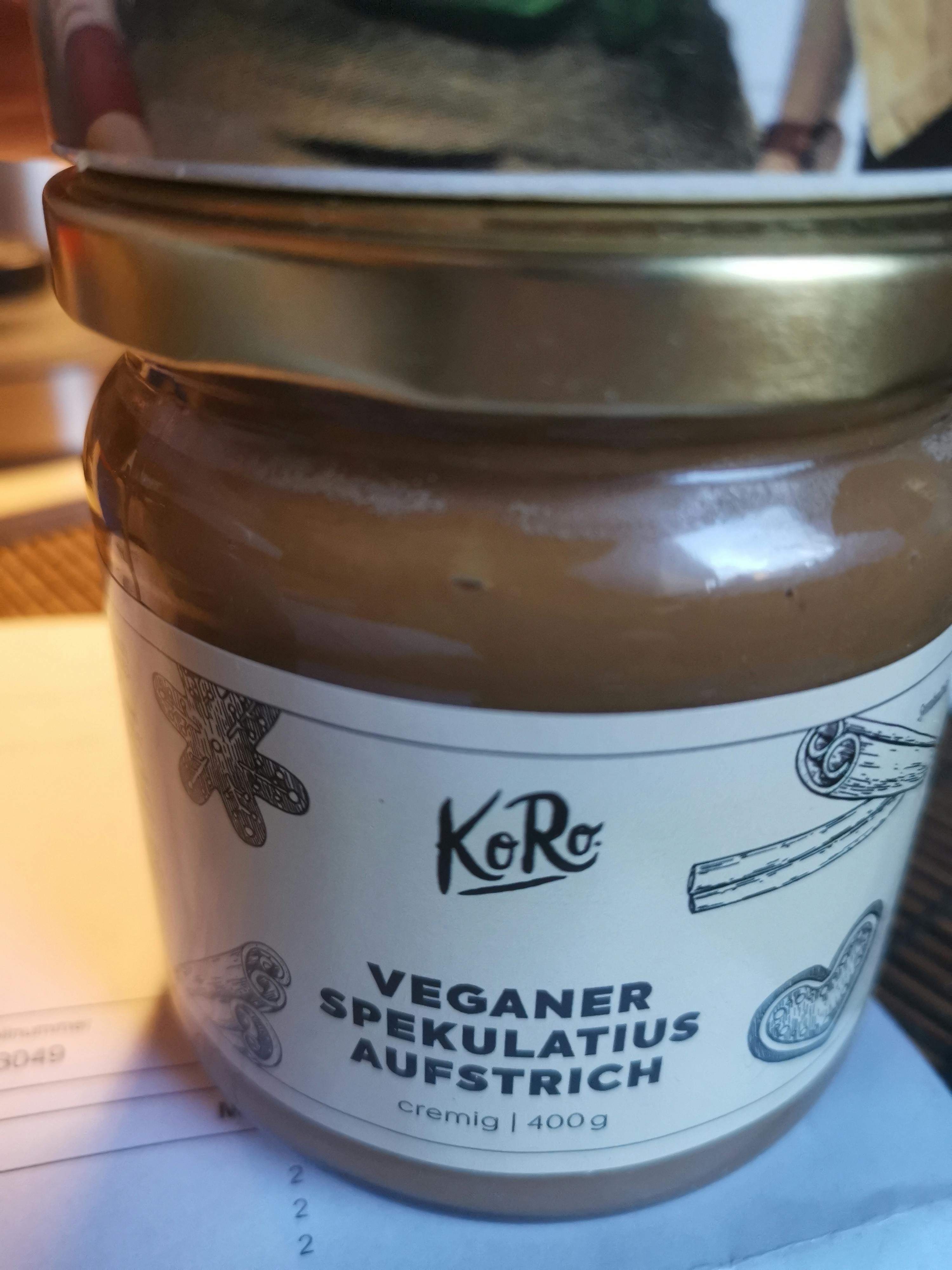 a jar of veganer speculatius aufstrich cremeig 400g
