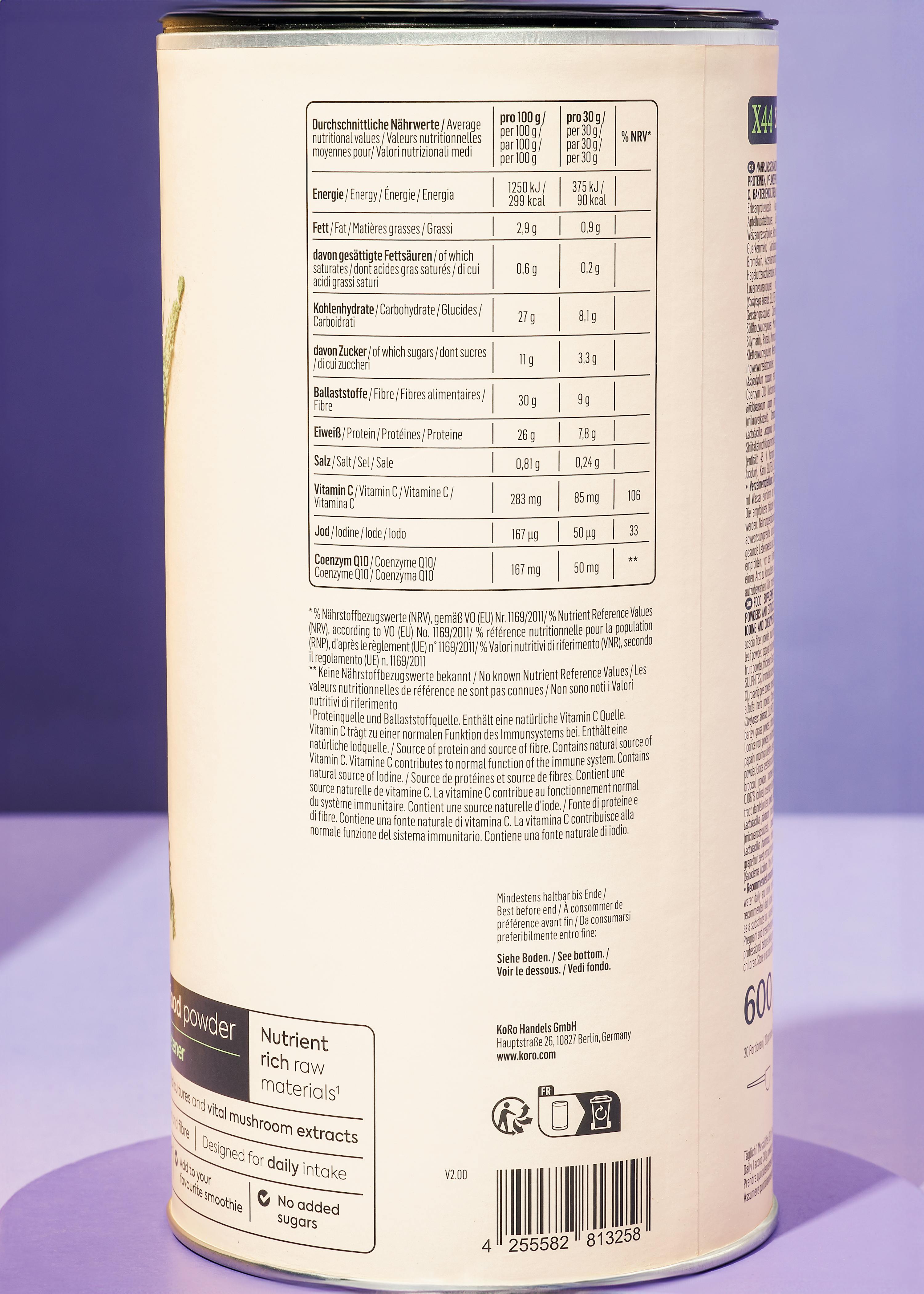 le dos d' une boîte de poudre nutritive avec un tableau de nutrition