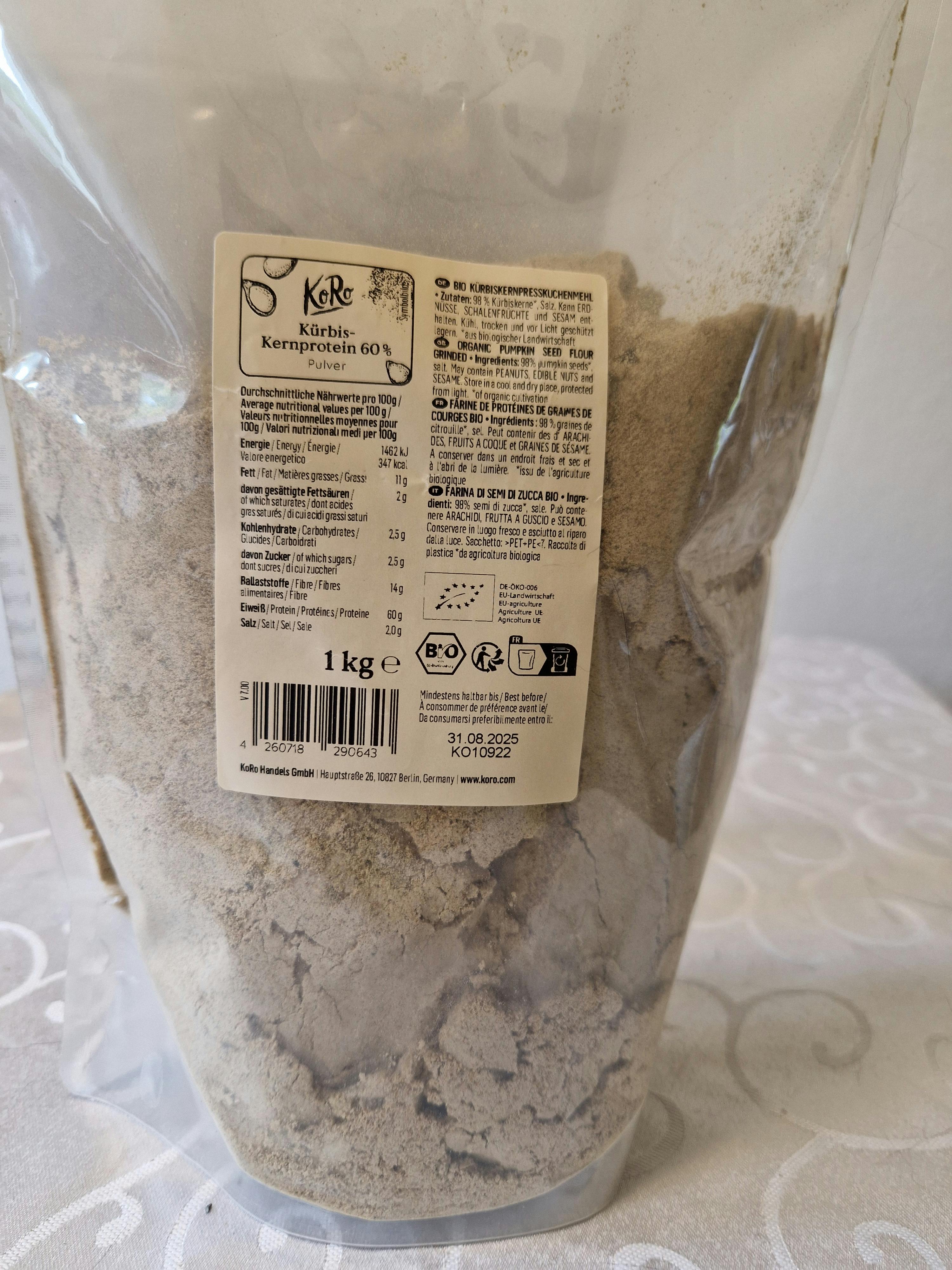 the back of a bag of food says 1 kg on it