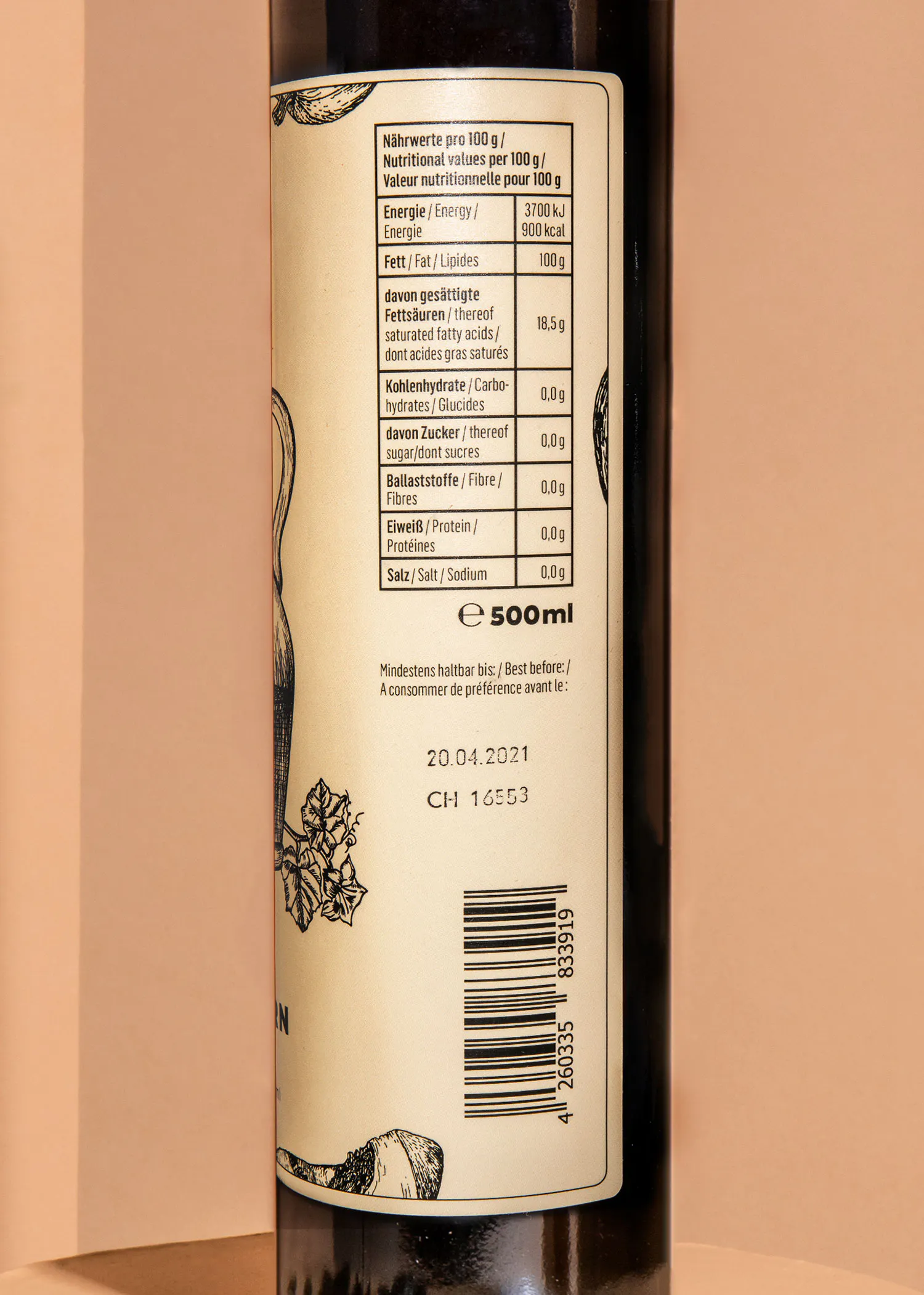 the back of a 500ml bottle with a nutrition facts label