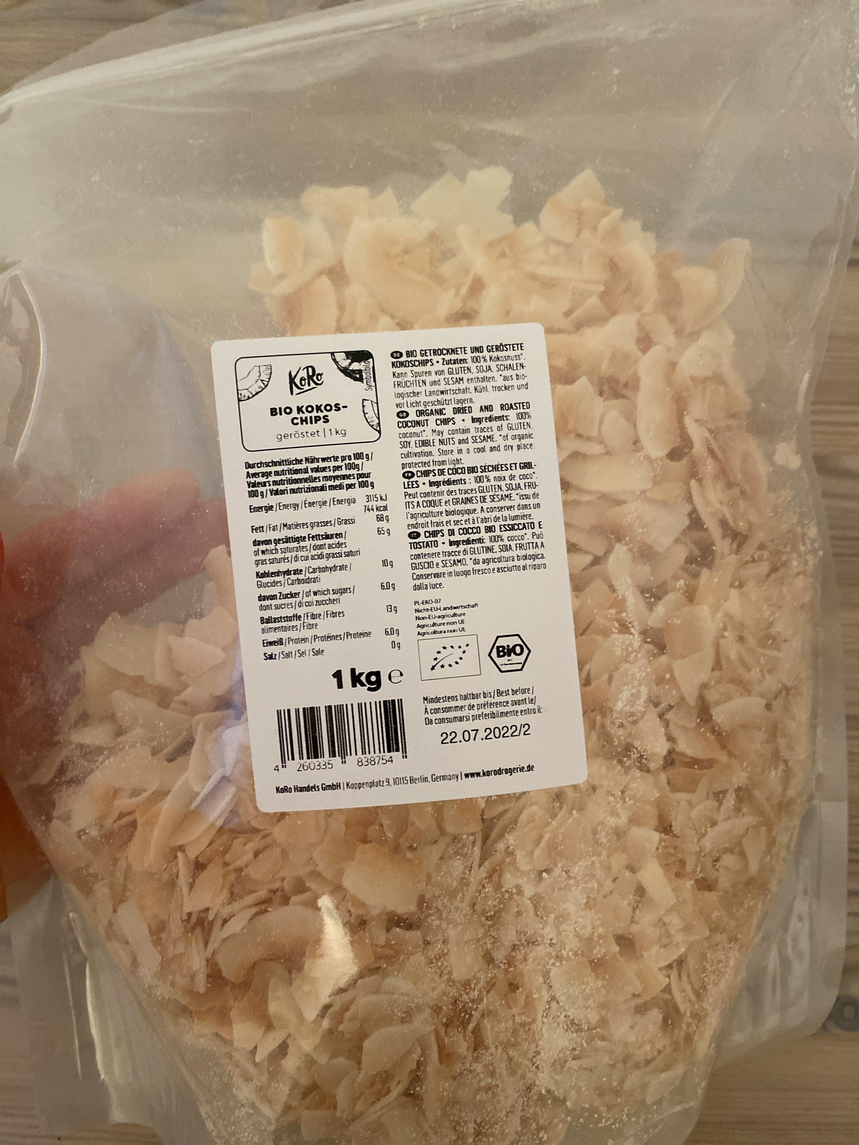 a bag of coconut flakes has a label that says bio