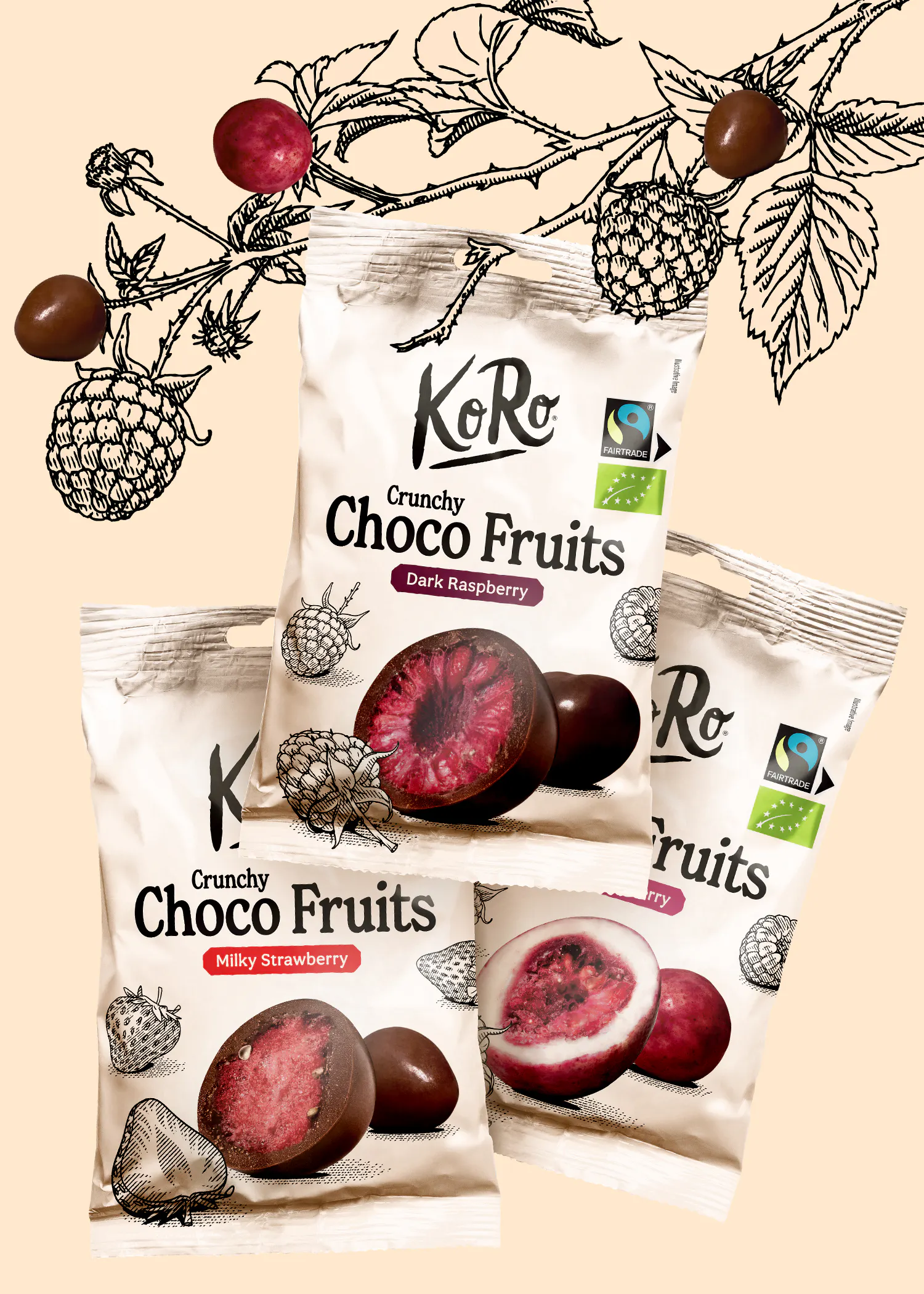 trois sachets de ko ro crunchy choco fruits, dont framboise noire et fraise au lait, sont présentés sur un fond beige avec des illustrations de baies et de branches.