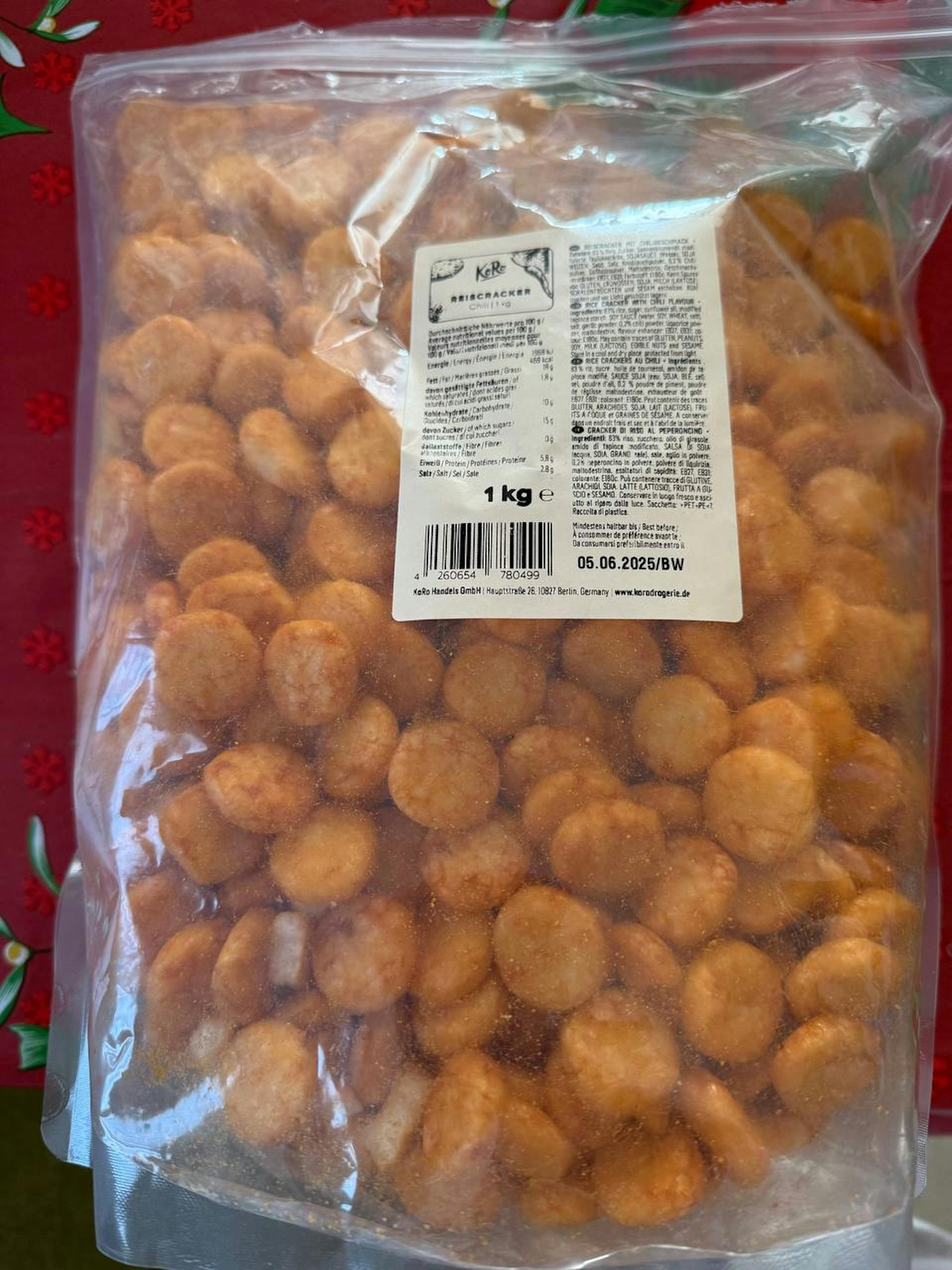 a bag of fried potatoes has a label that says 1 kg