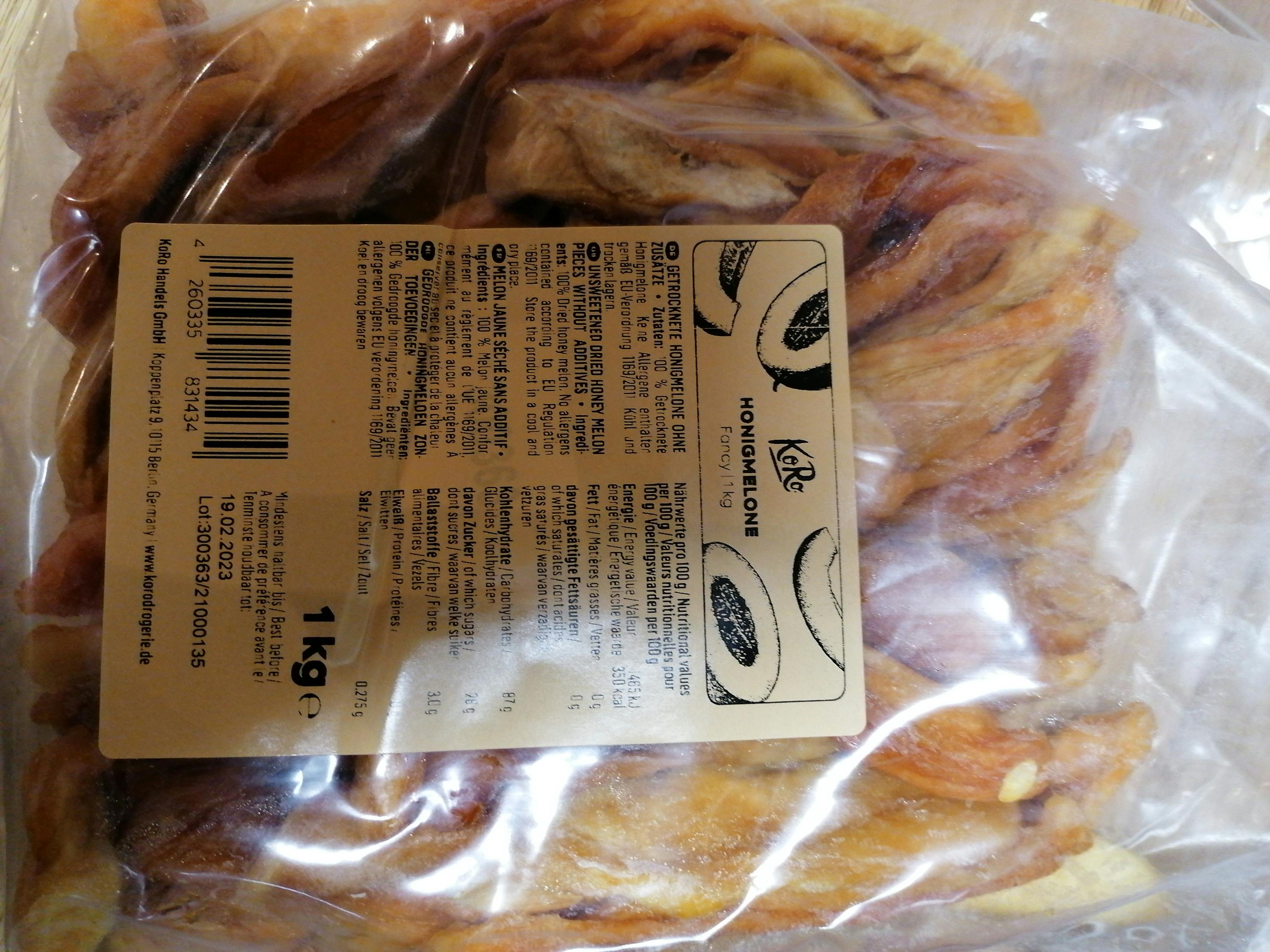 die Rückseite einer Plastiktüte mit einem Etikett darauf