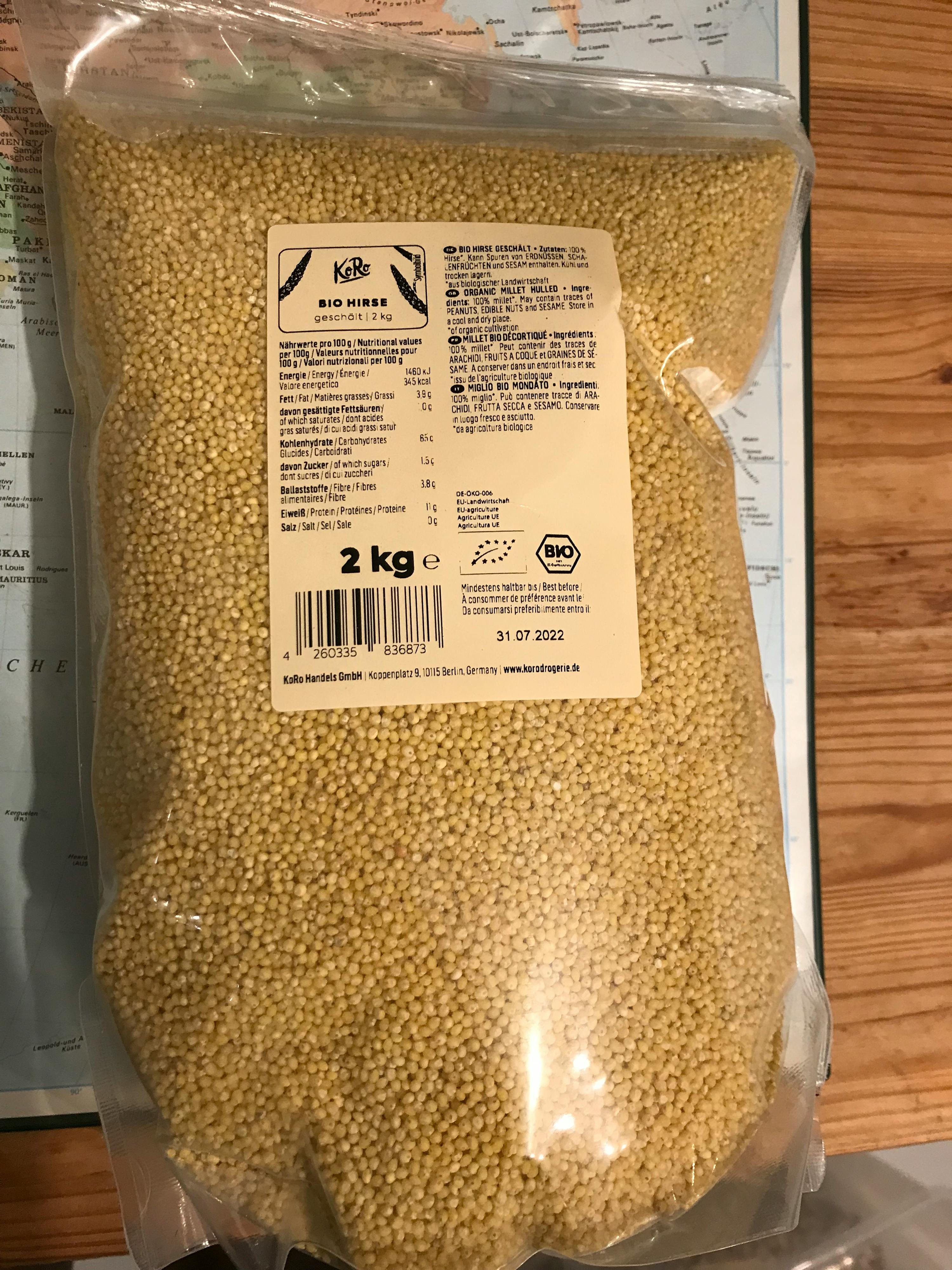 a bag of grains with a label that says 2 kg