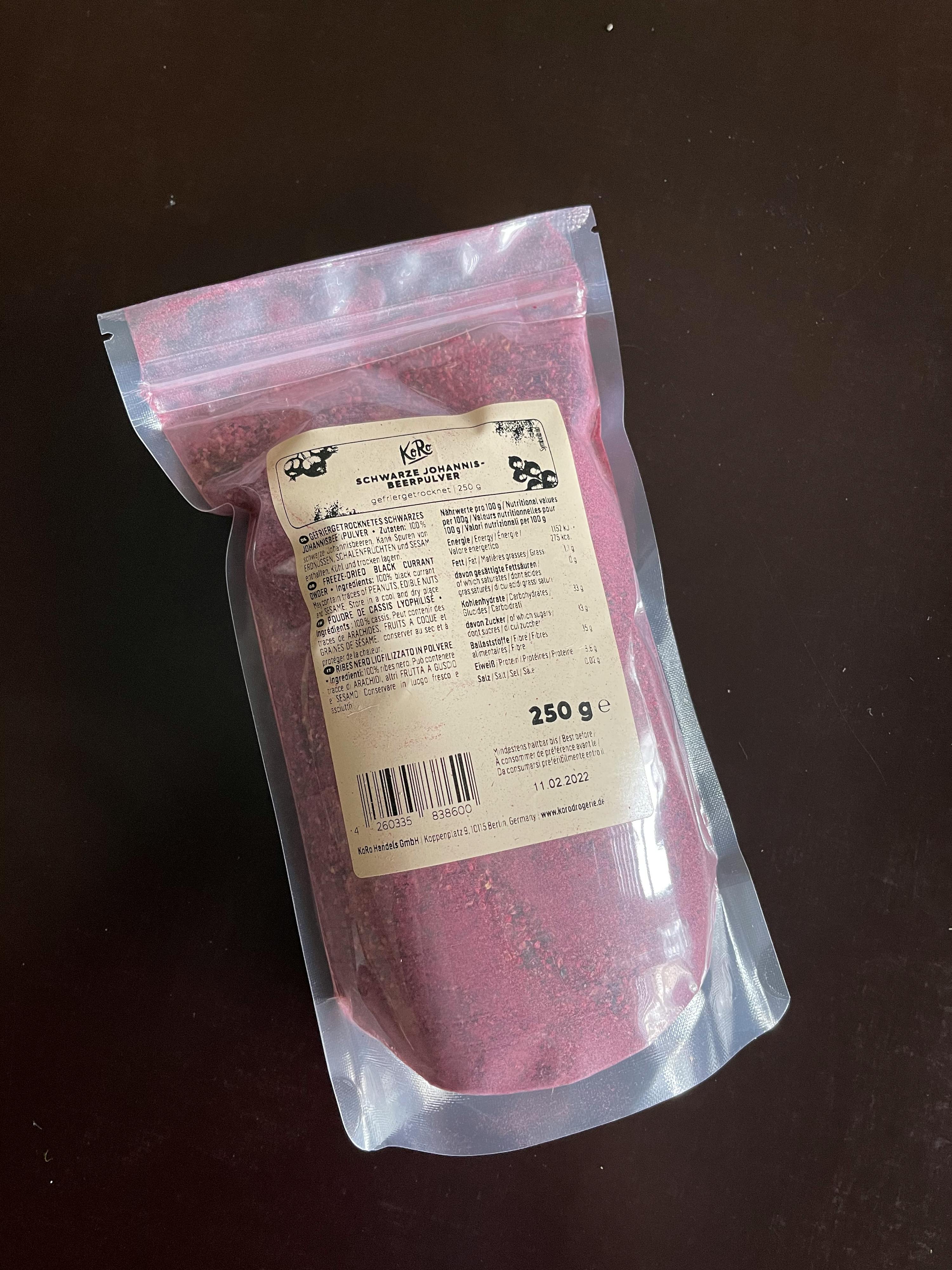 ein Plastikbeutel mit einem Etikett auf der Rückseite und einem Gewicht von 250 g