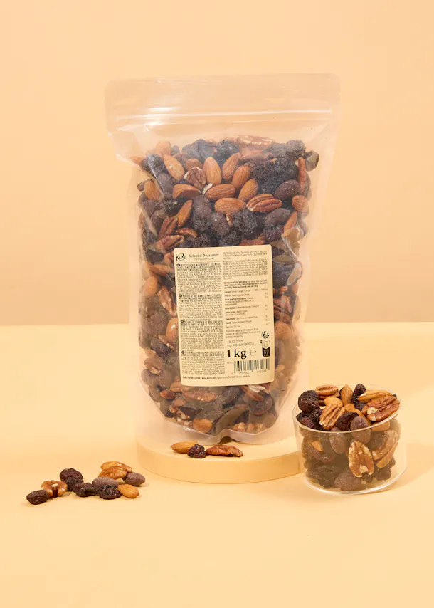 ein Plastikbeutel mit einem Etikett auf der Rückseite