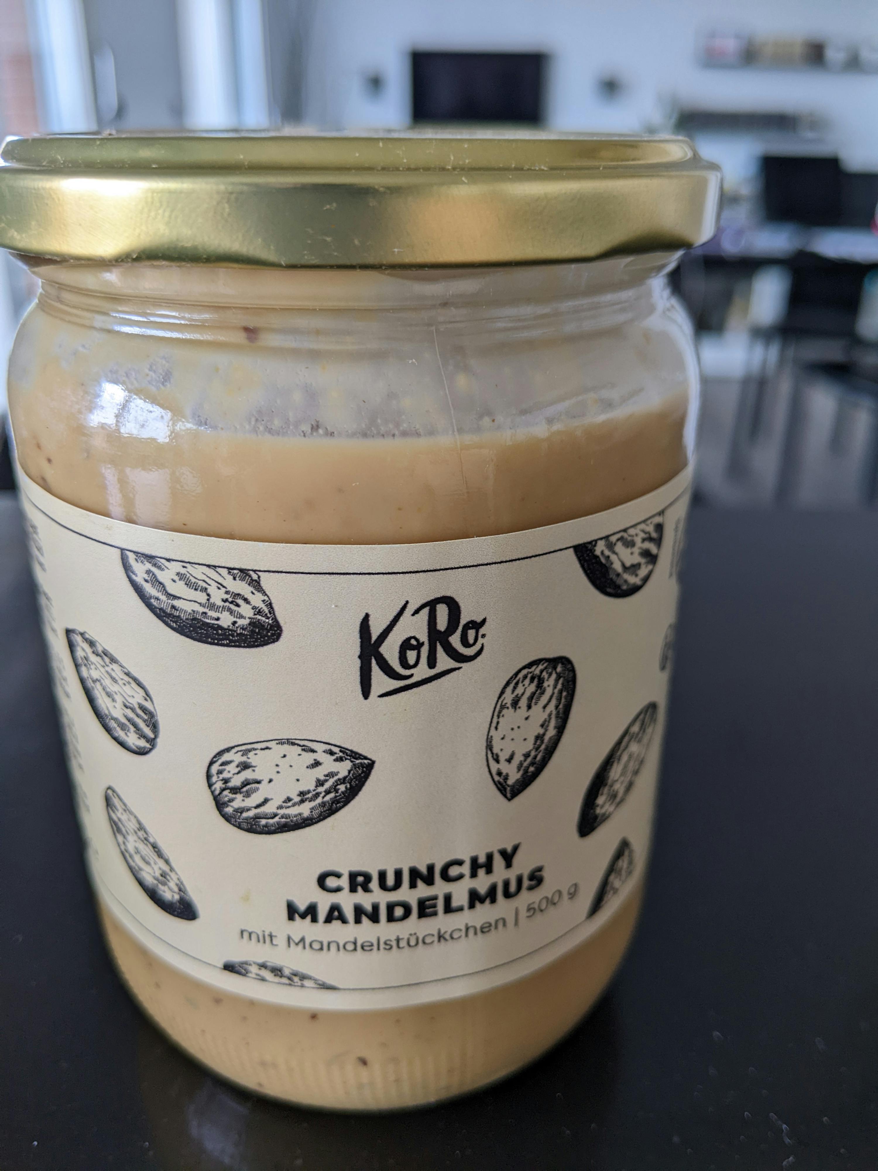 un bocal de beurre d' amandes croustillant de koro