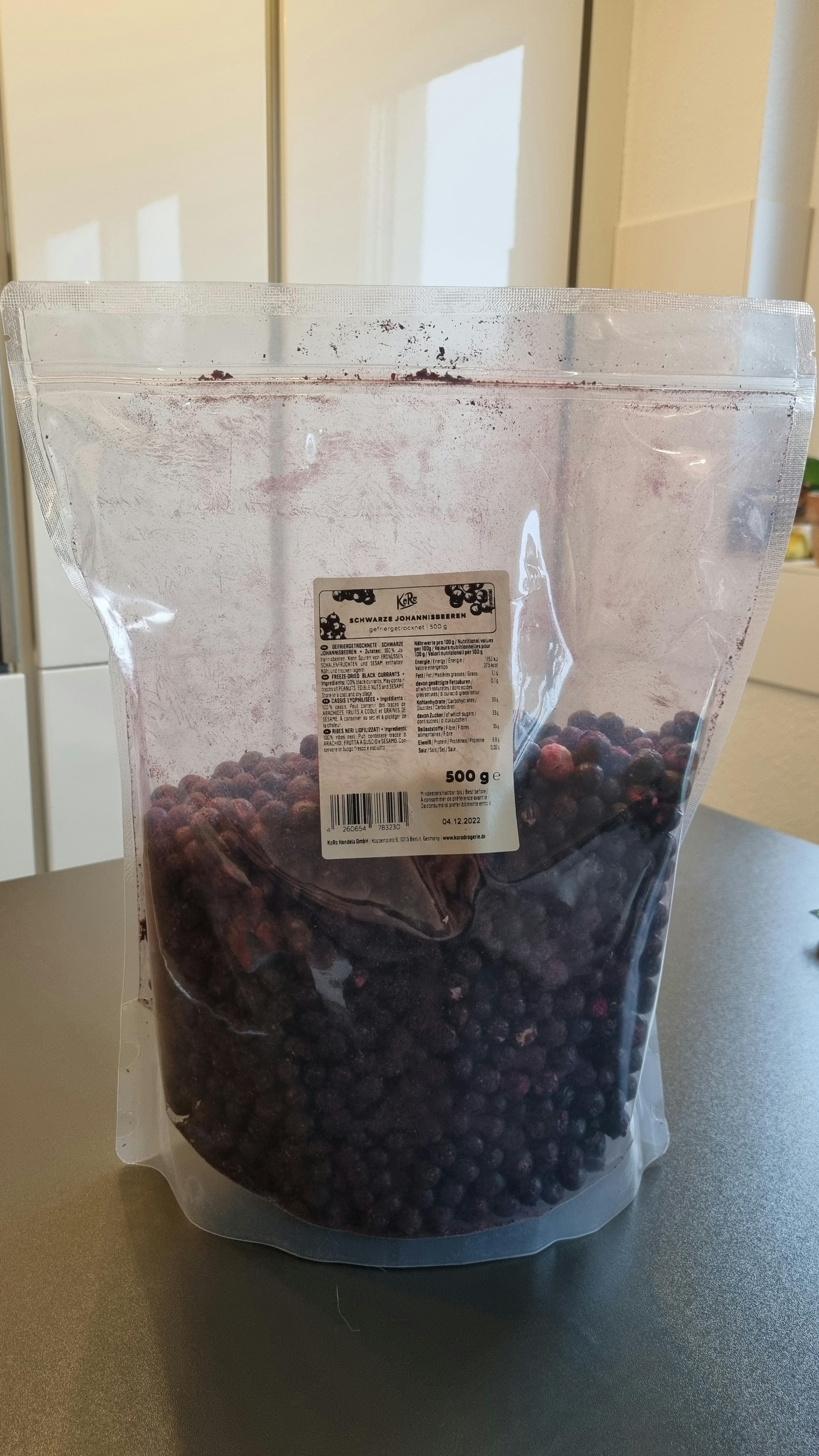 a bag of blueberries is labeled 500 g