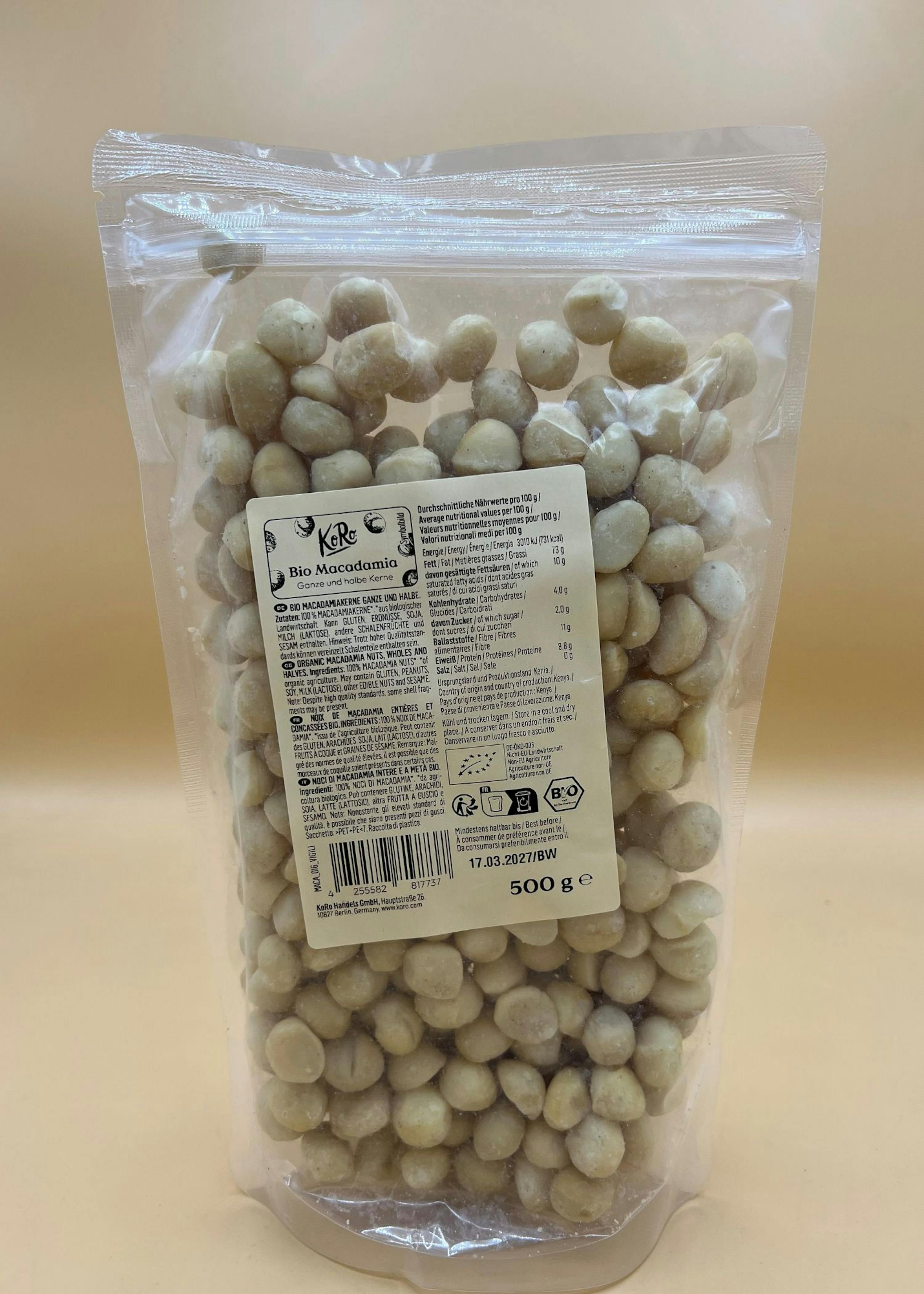 un sac de noix de macadamia avec une étiquette de 500g