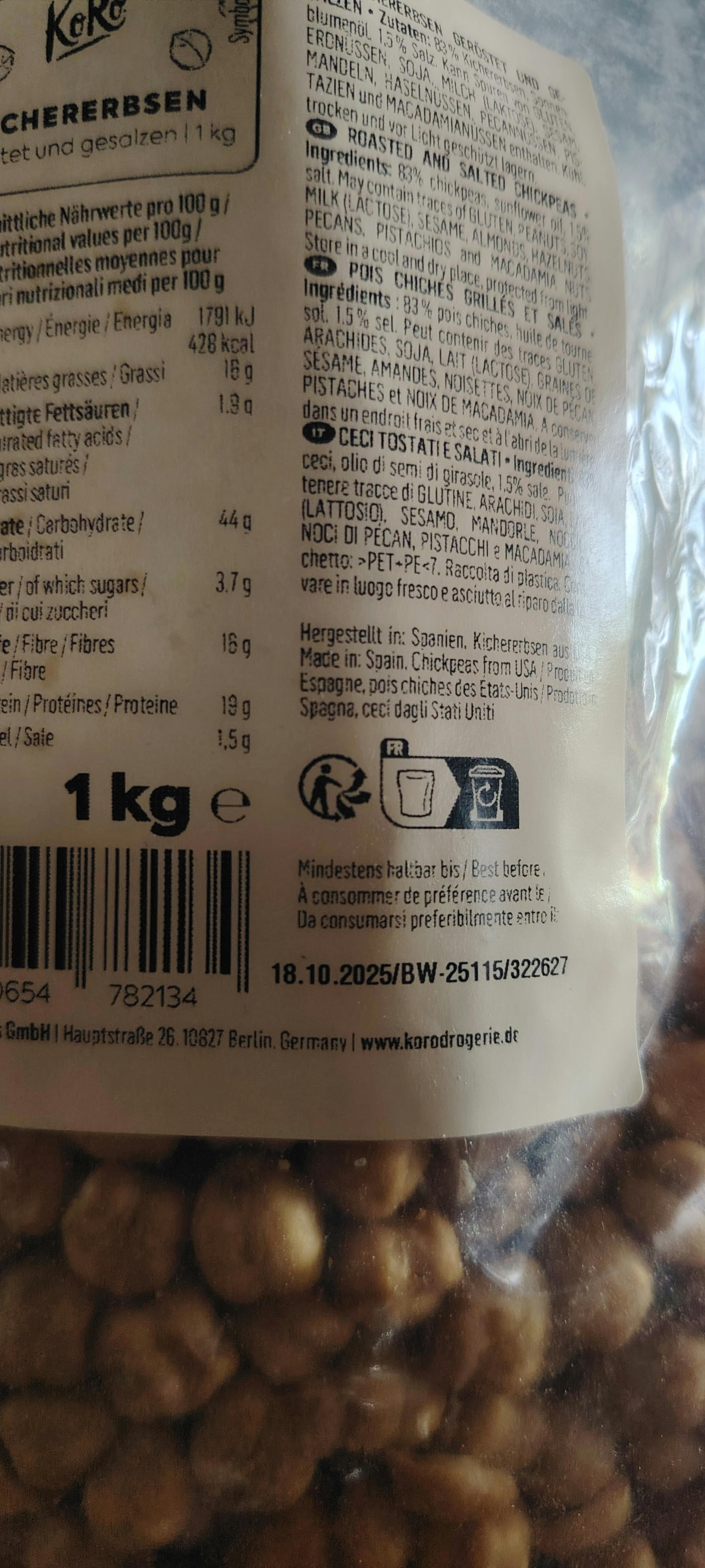 l' etichetta di un sacchetto di arachidi dice che sono fatte in Spagna