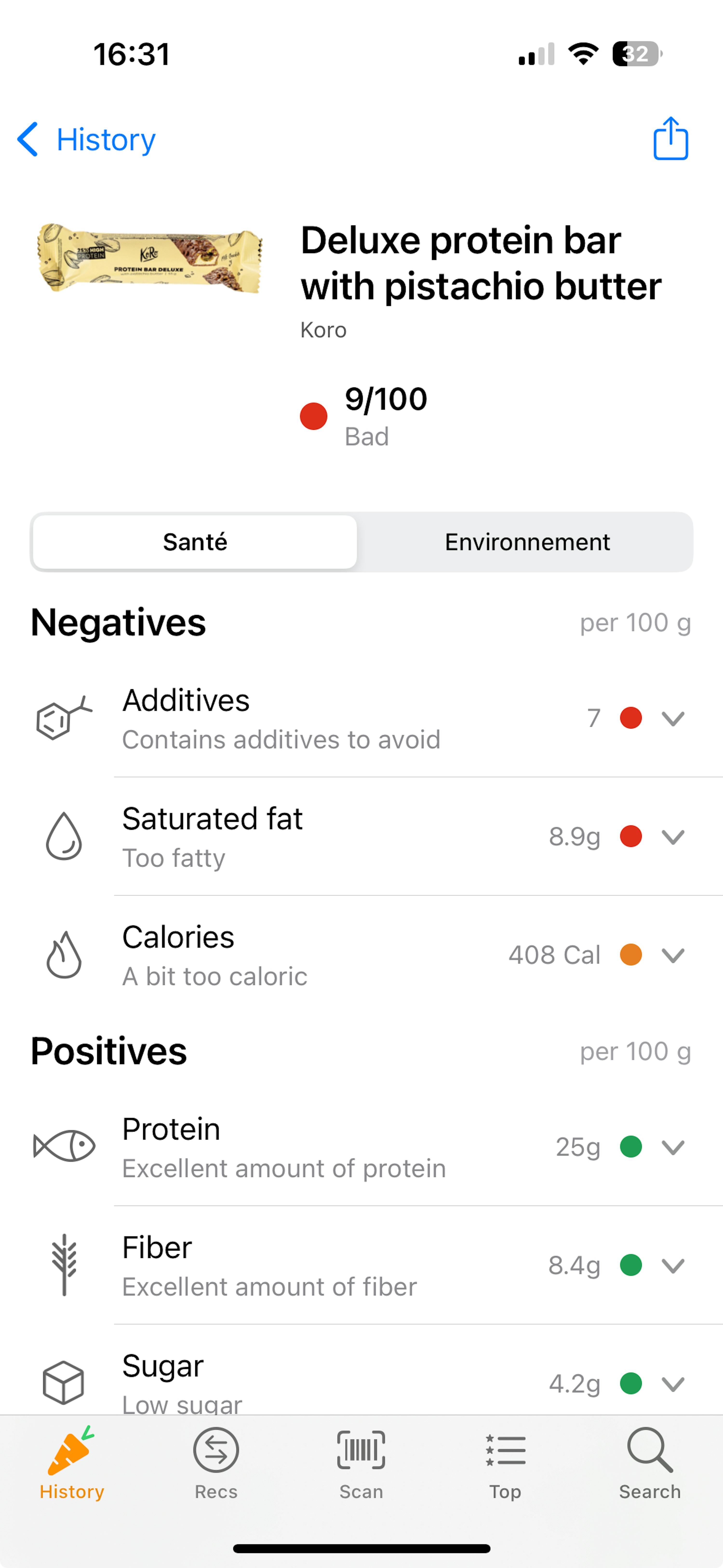 eine app zeigt eine deluxe protein bar mit pistazienbutter