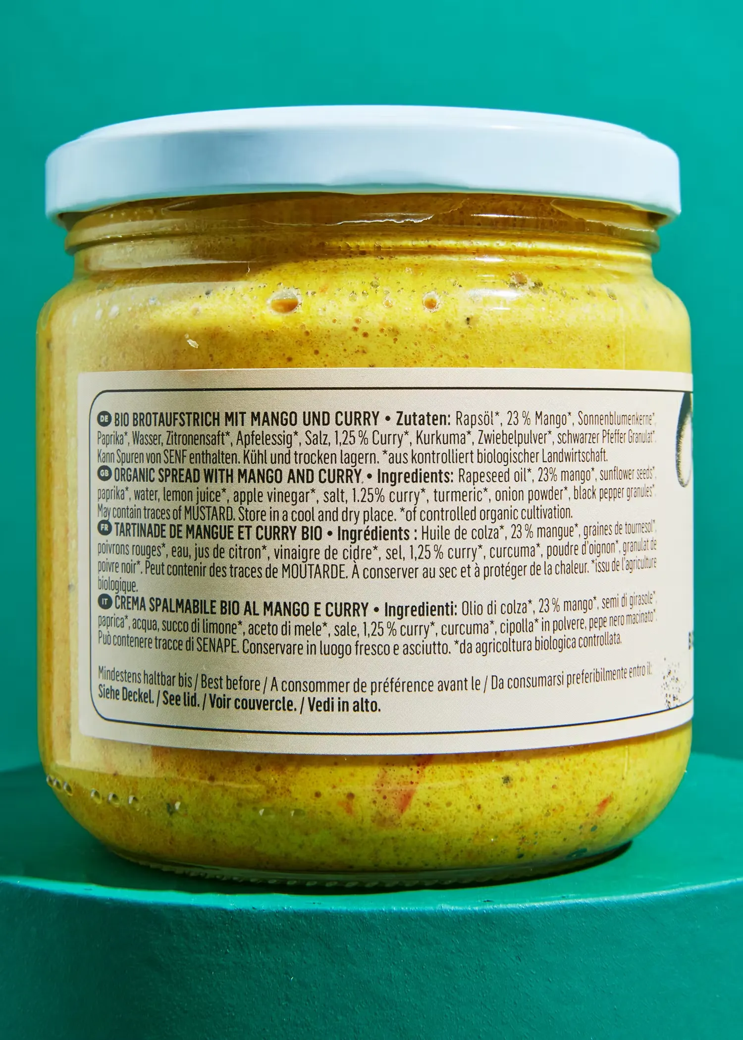 the back of a jar of mango and curry sauce