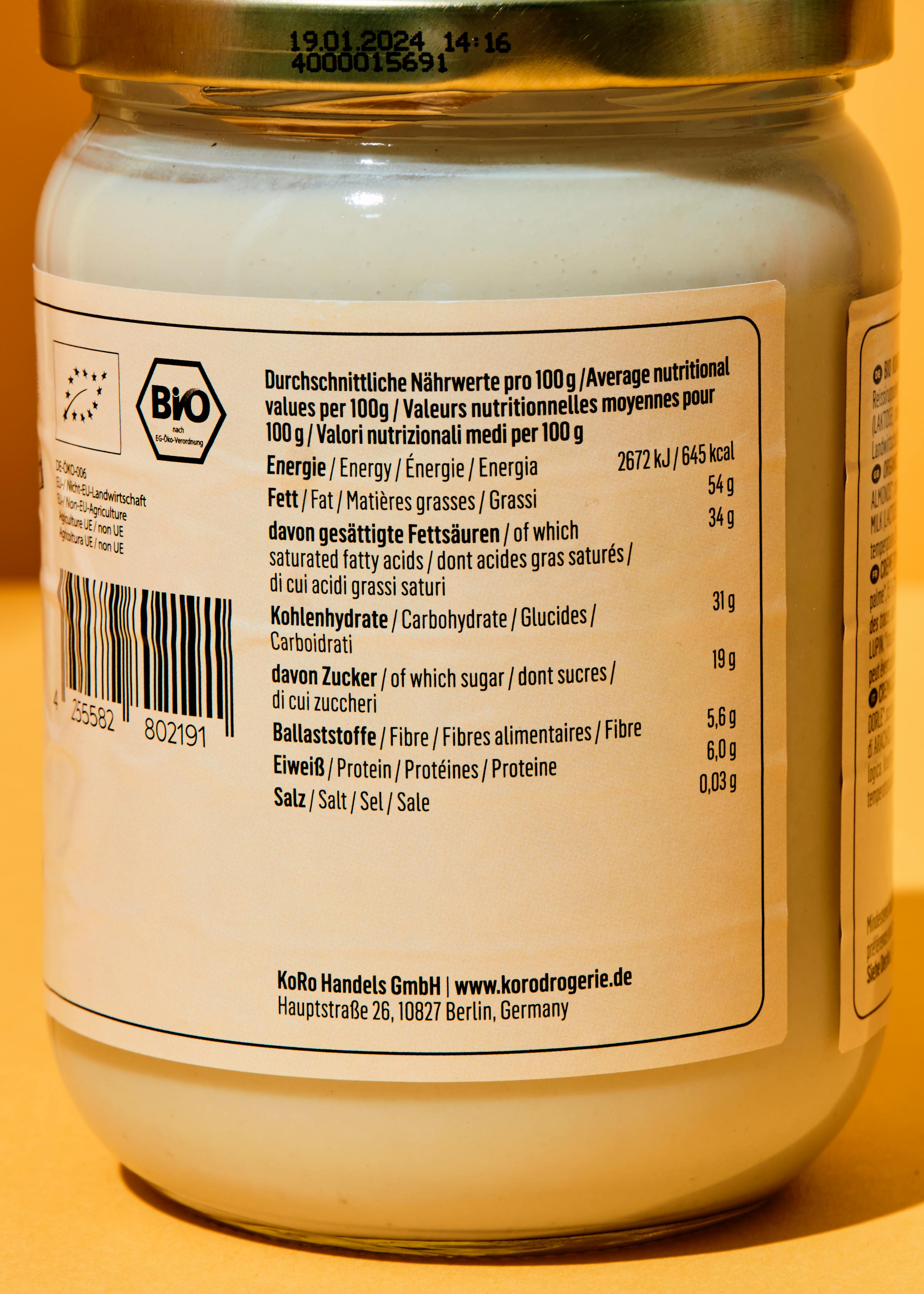 a jar of food has a label that says bio