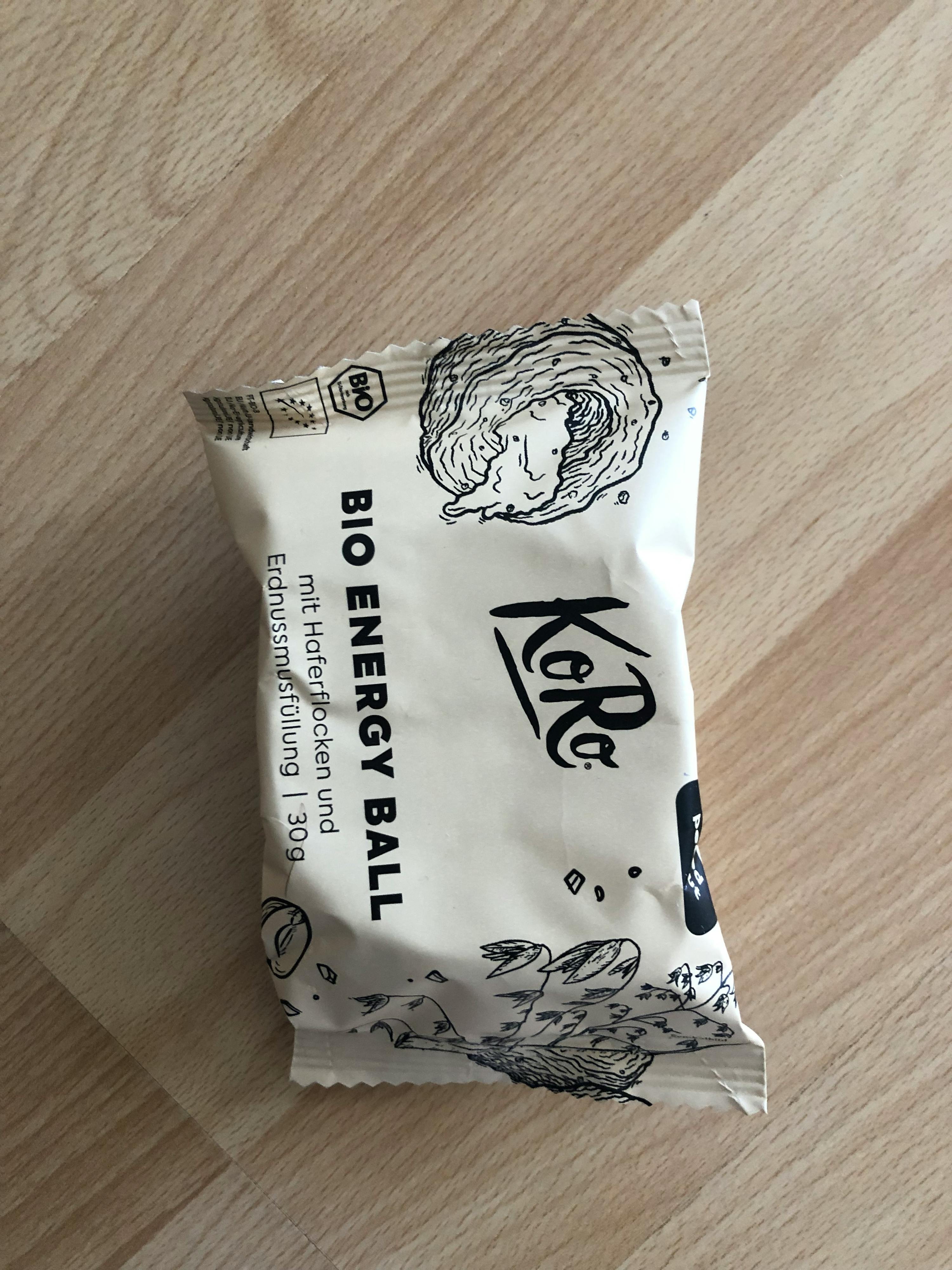 eine weiße Plastiktüte mit einem bio-Energieball darauf
