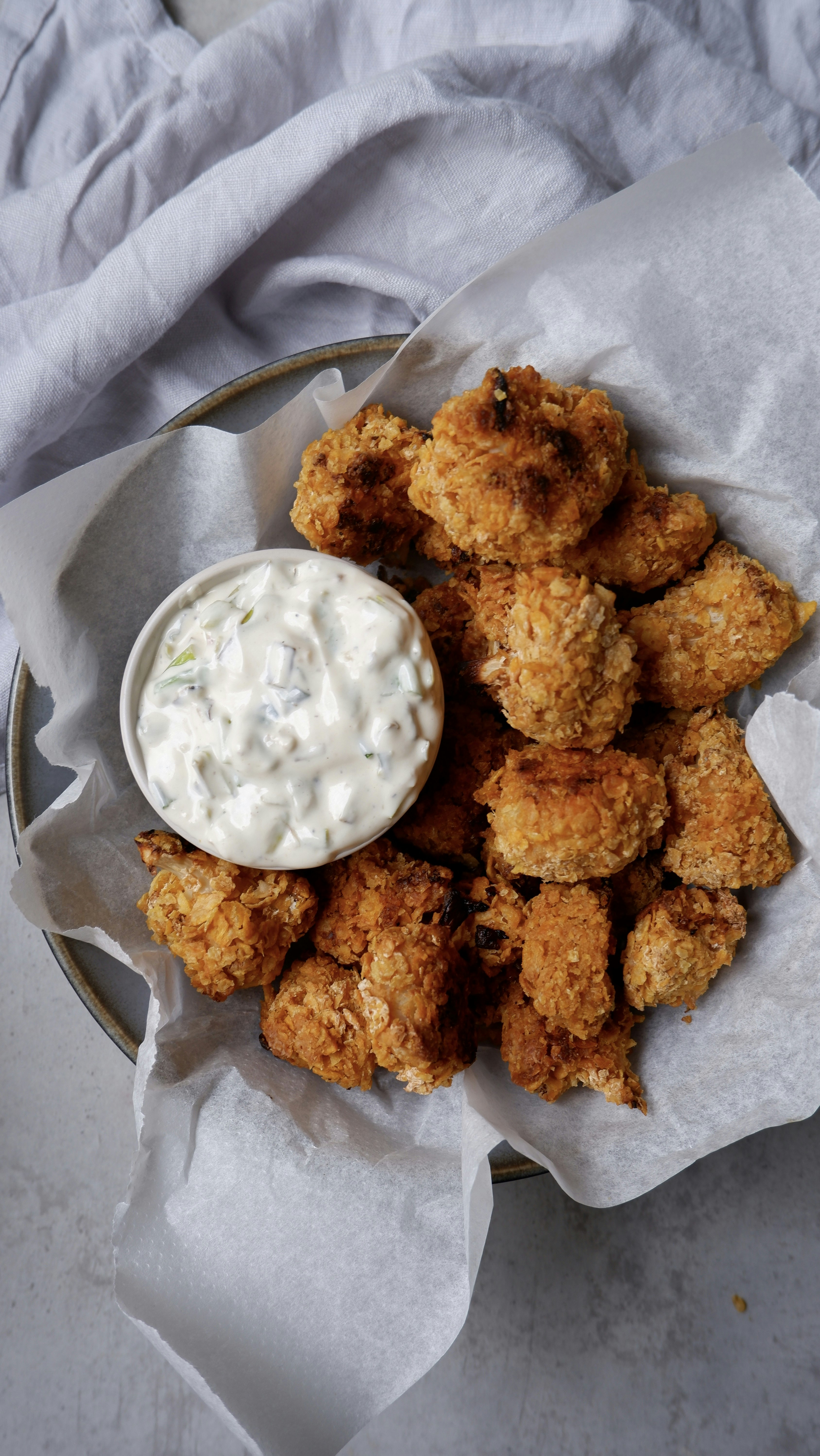 Blumenkohl-Nuggets &amp; veganer Dip | KoRo Austria