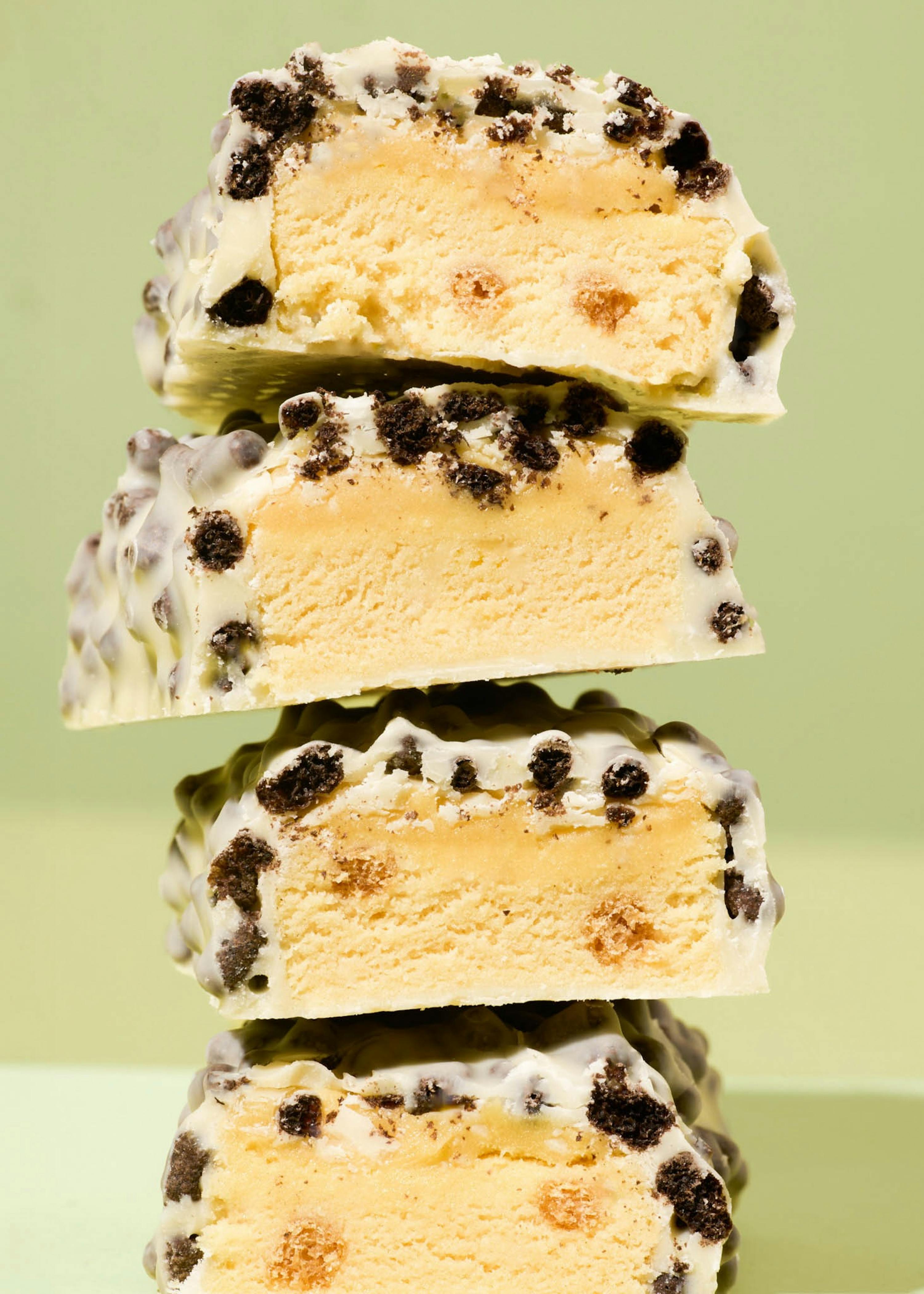 trois barres de crème glacée empilées les unes sur les autres