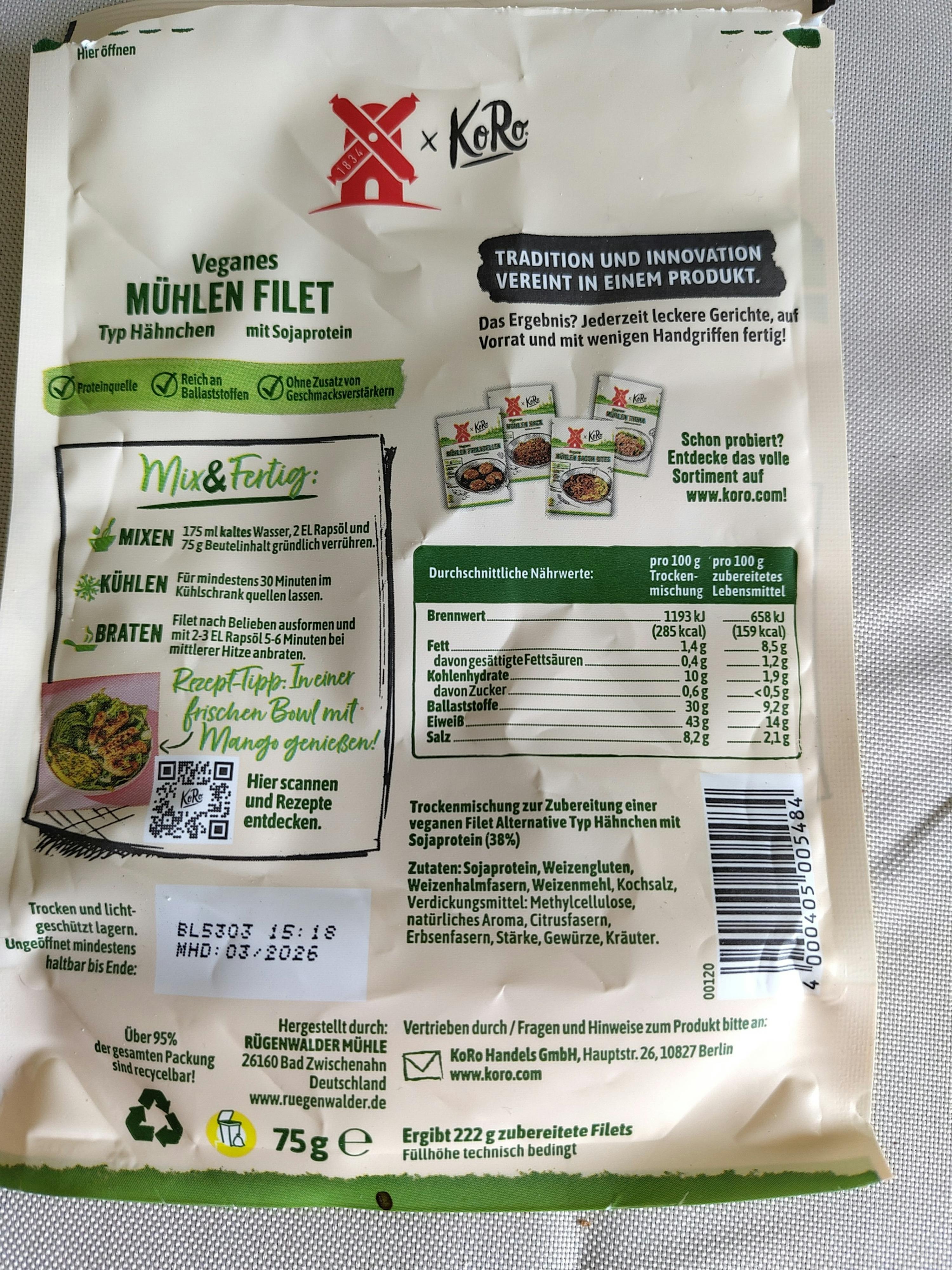 die Rückseite einer verpackten veganen Hühnerfilet-Mischung