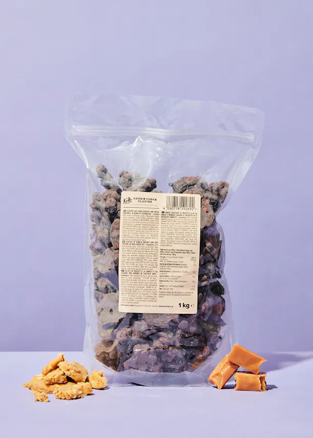 a bag of food with a label that says 1 kg on it