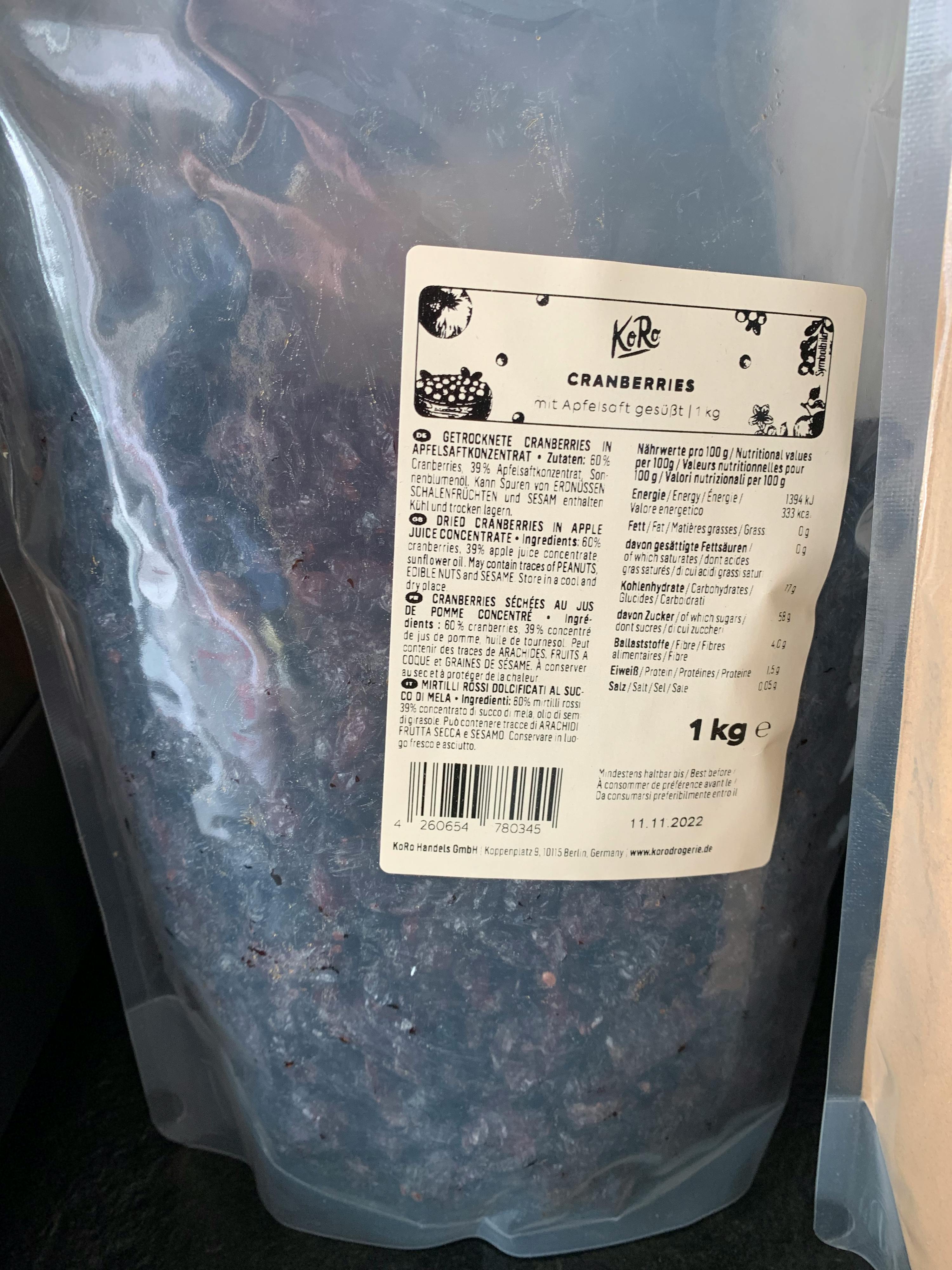 ein Plastikbeutel mit einem Etikett auf der Rückseite und einem Gewicht von 1 kg