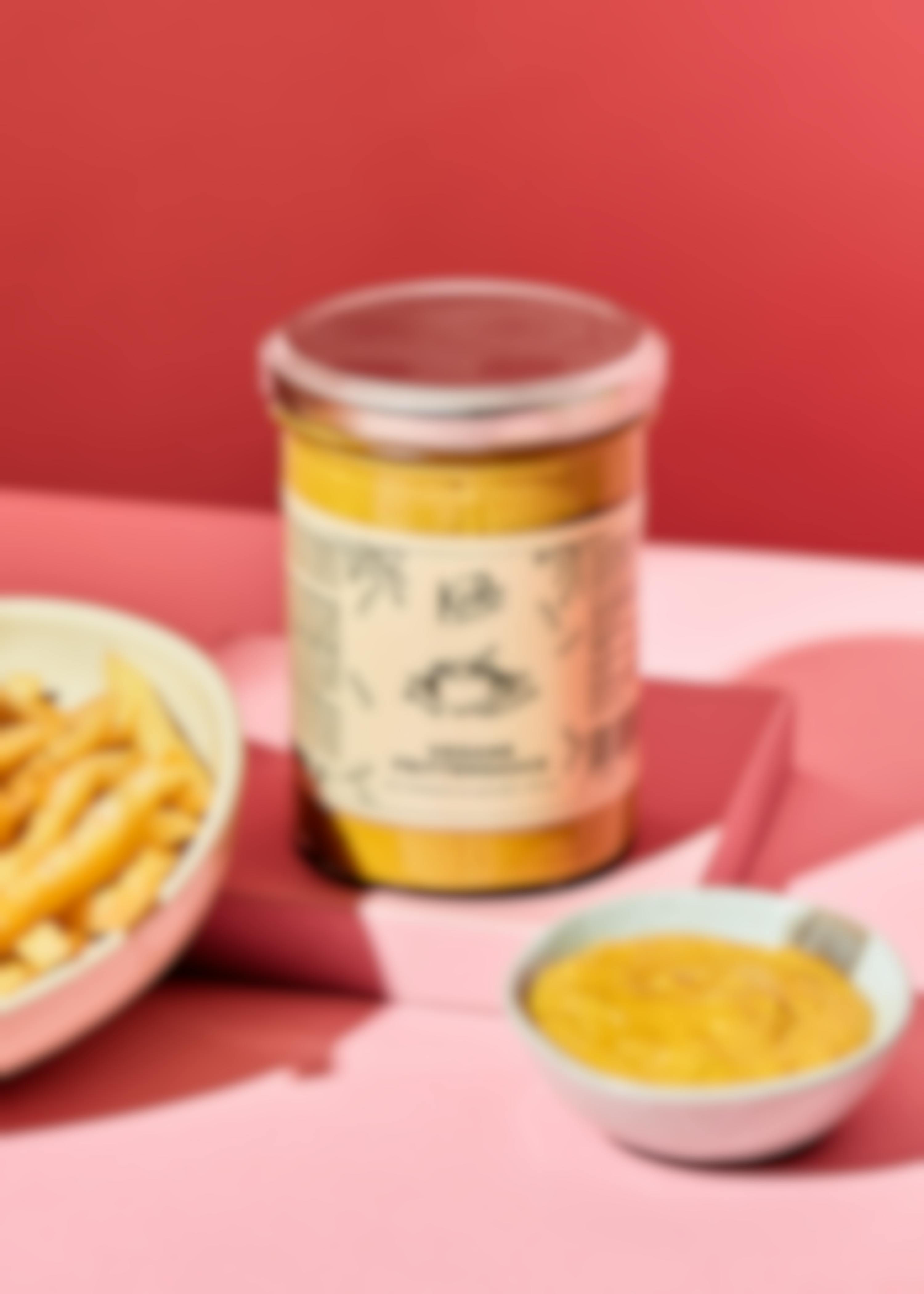 Vegan chip sauce sweetened with date syrup 400g