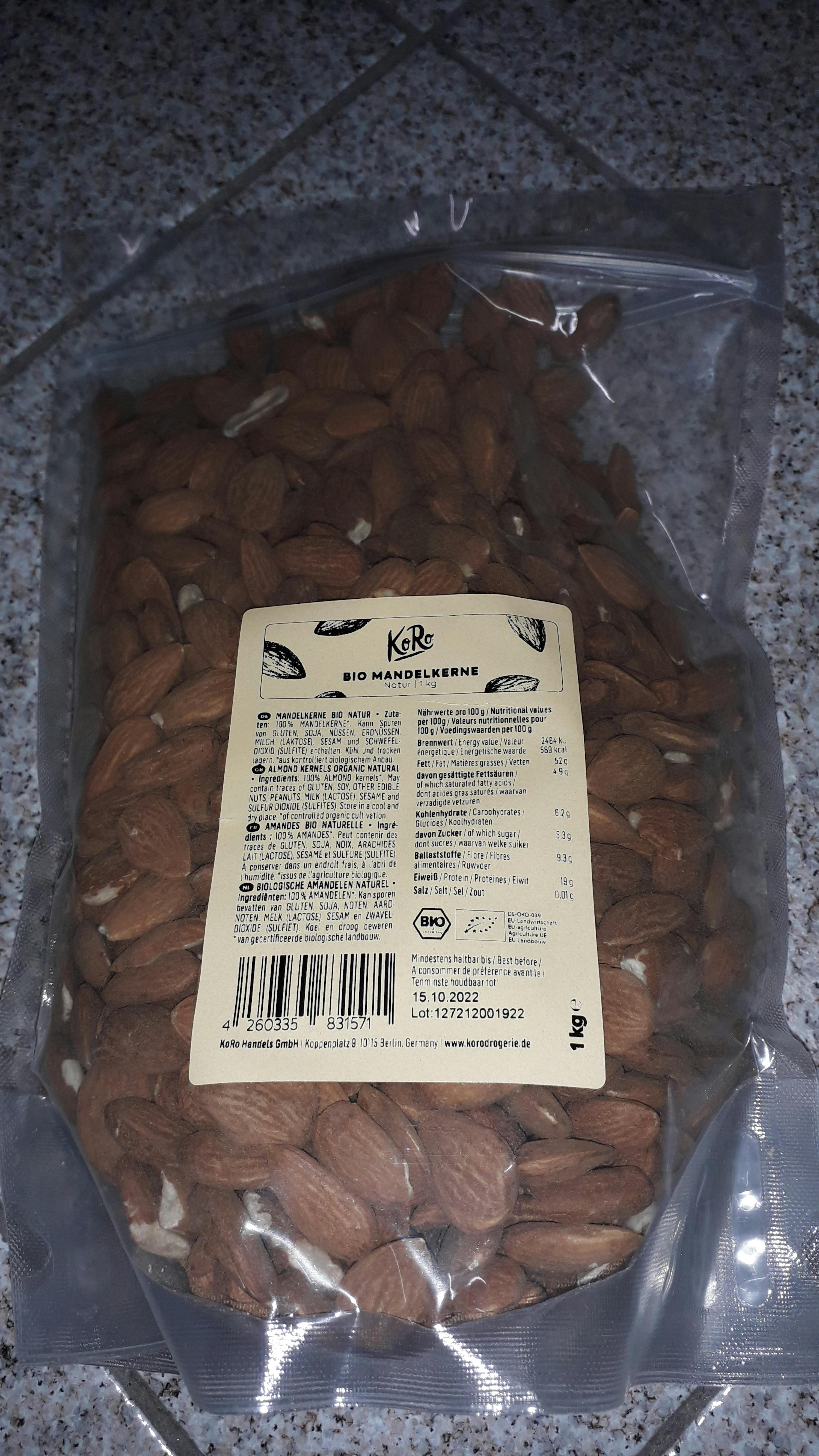 a bag of almonds has a label on it that says bio-merleerei