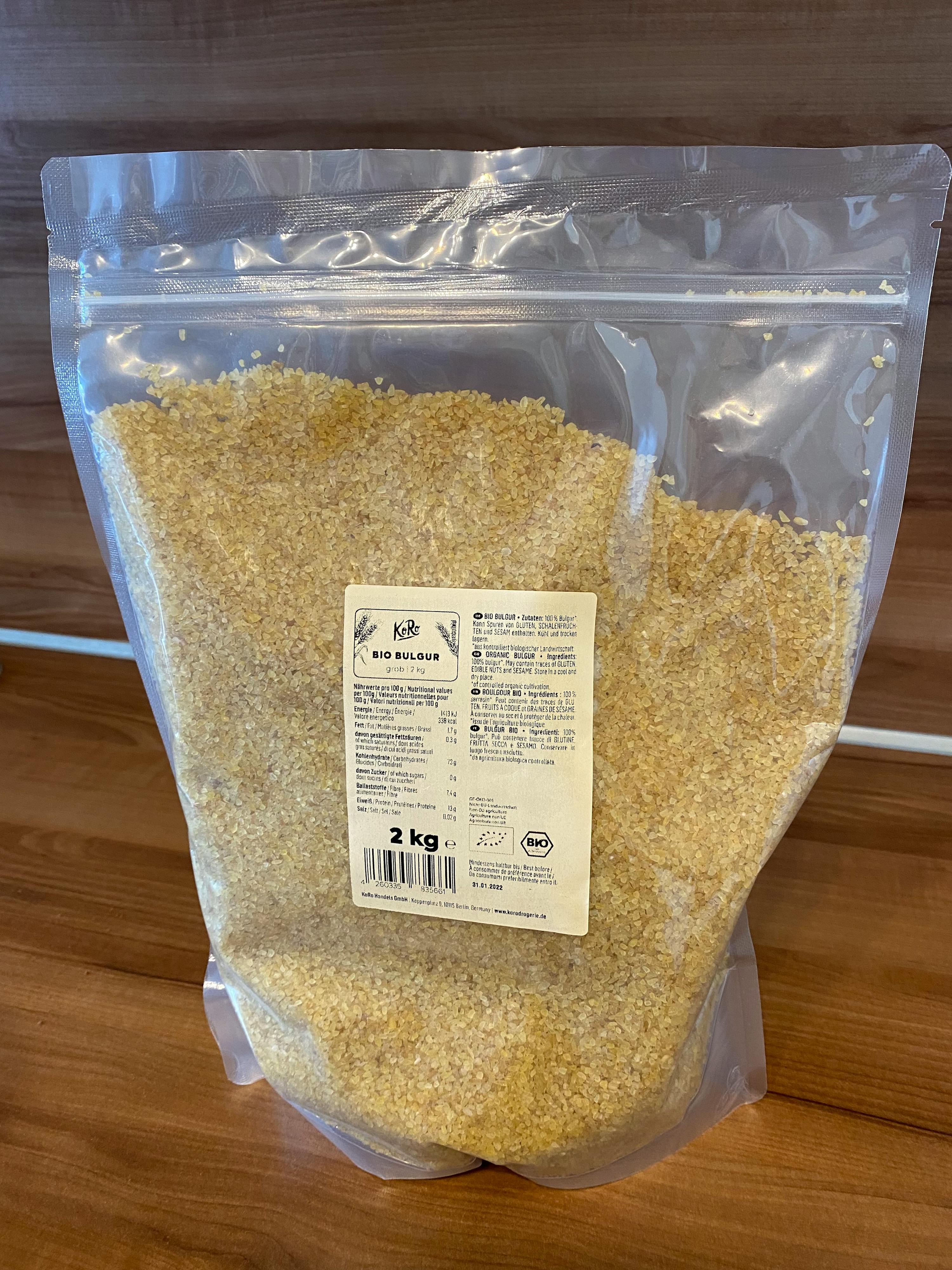 eine Plastiktüte mit einem Etikett auf der Rückseite und einem Gewicht von 2kg