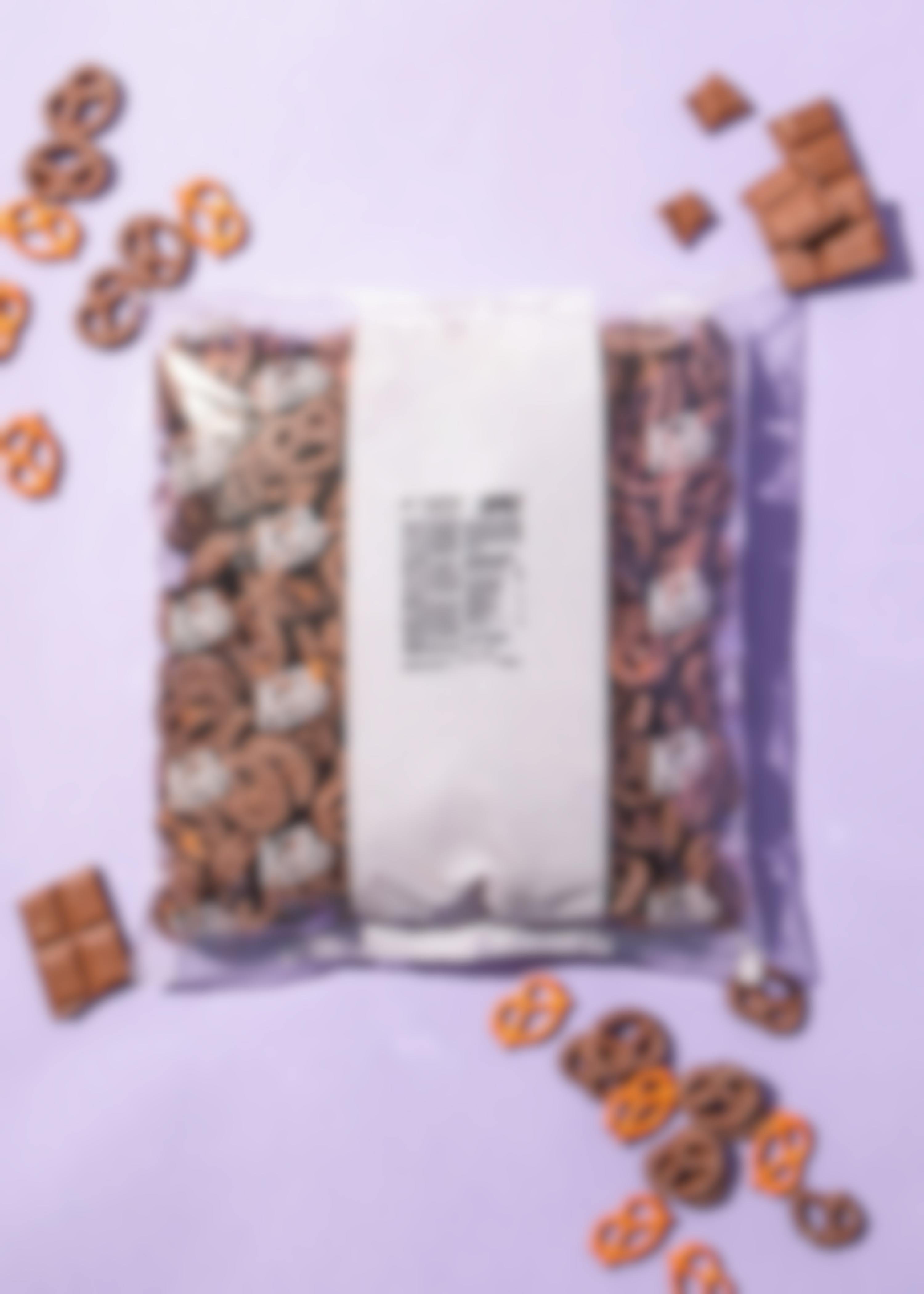 Pretzels covered in whole milk chocolate 1kg