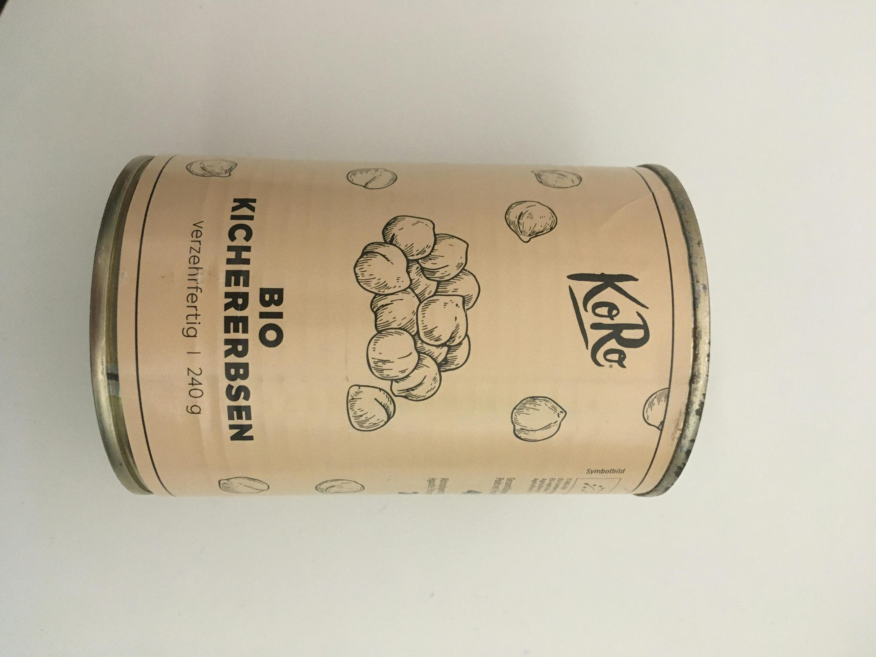 a can of bio kichererbsen on a white background