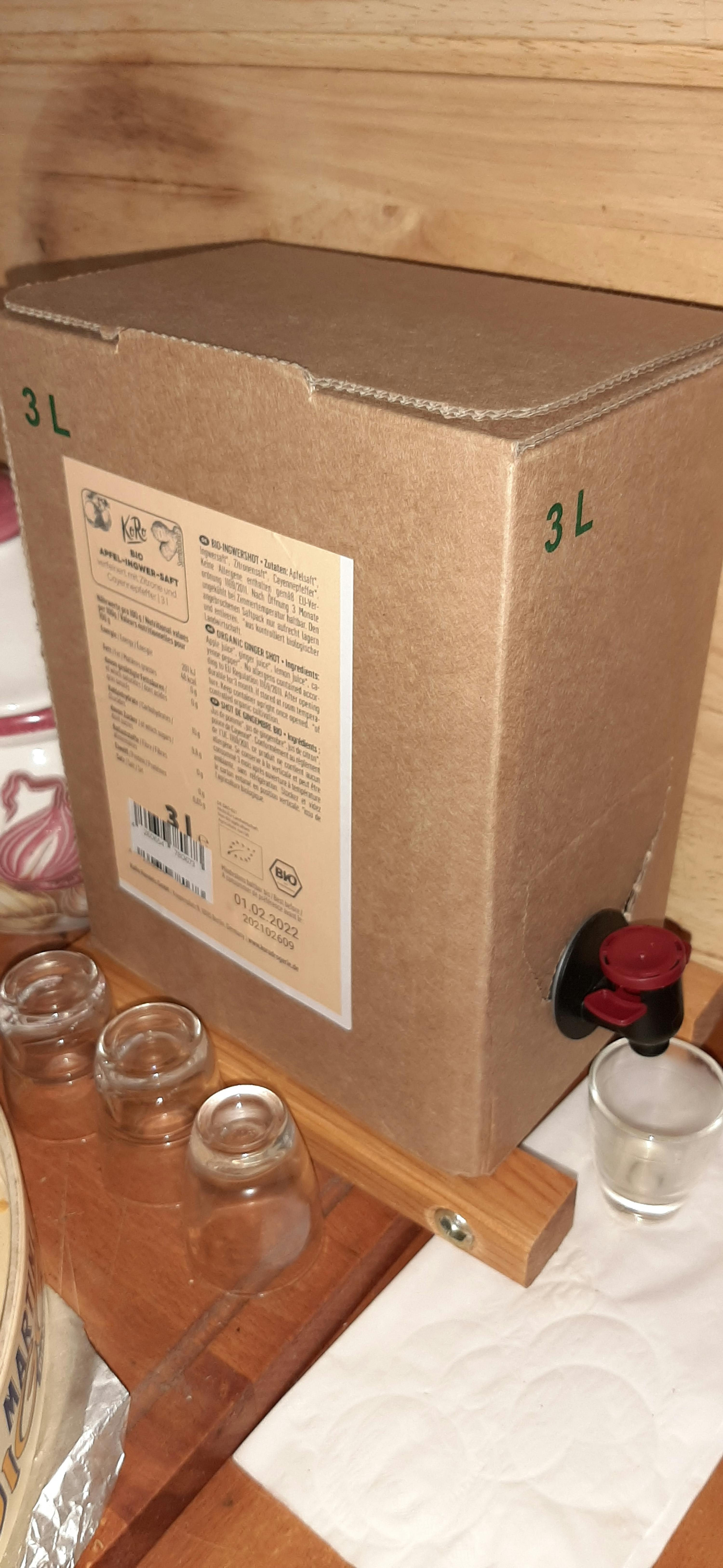 a cardboard box with the number 3l on it