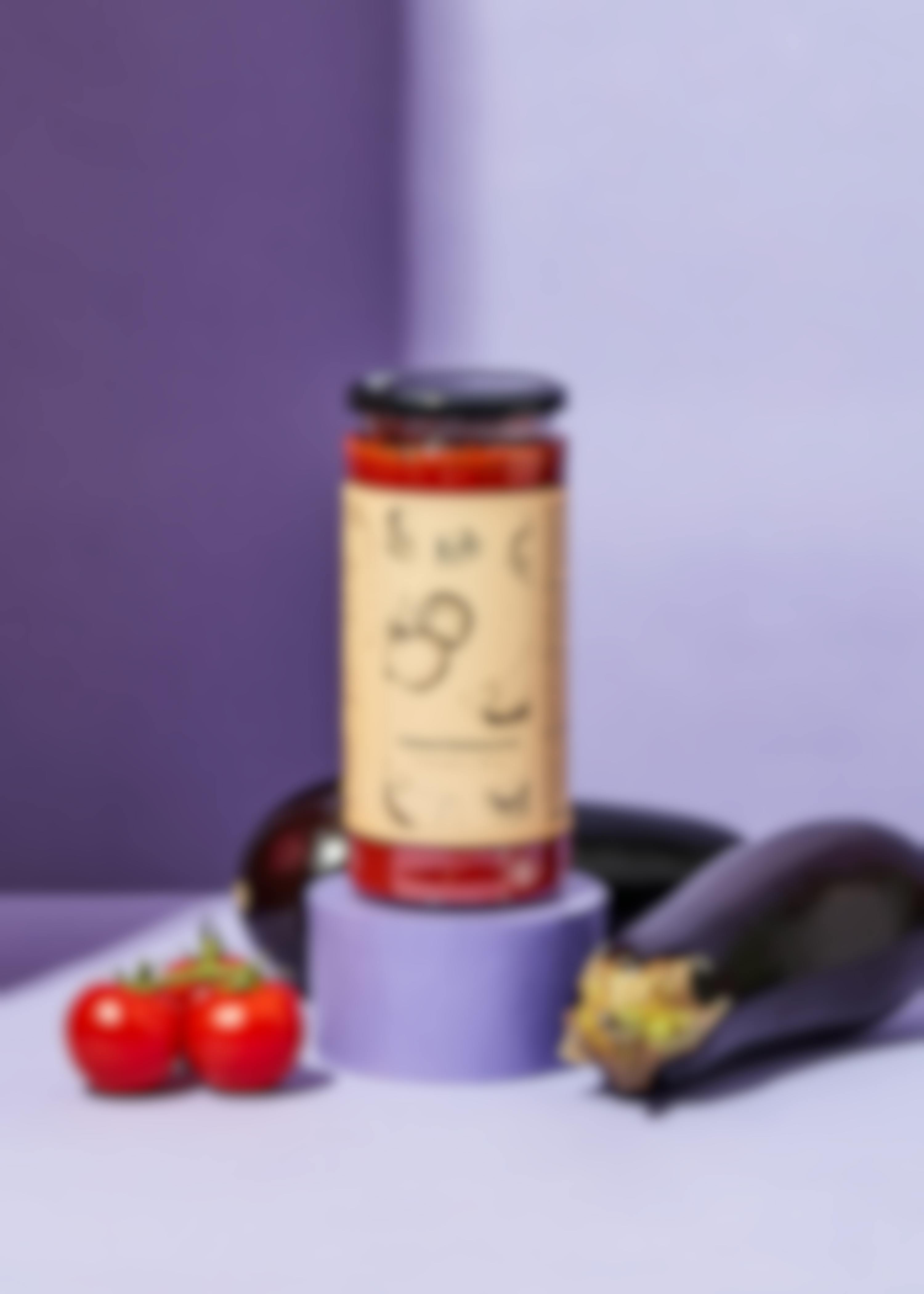 Tomato sauce with aubergine 530g
