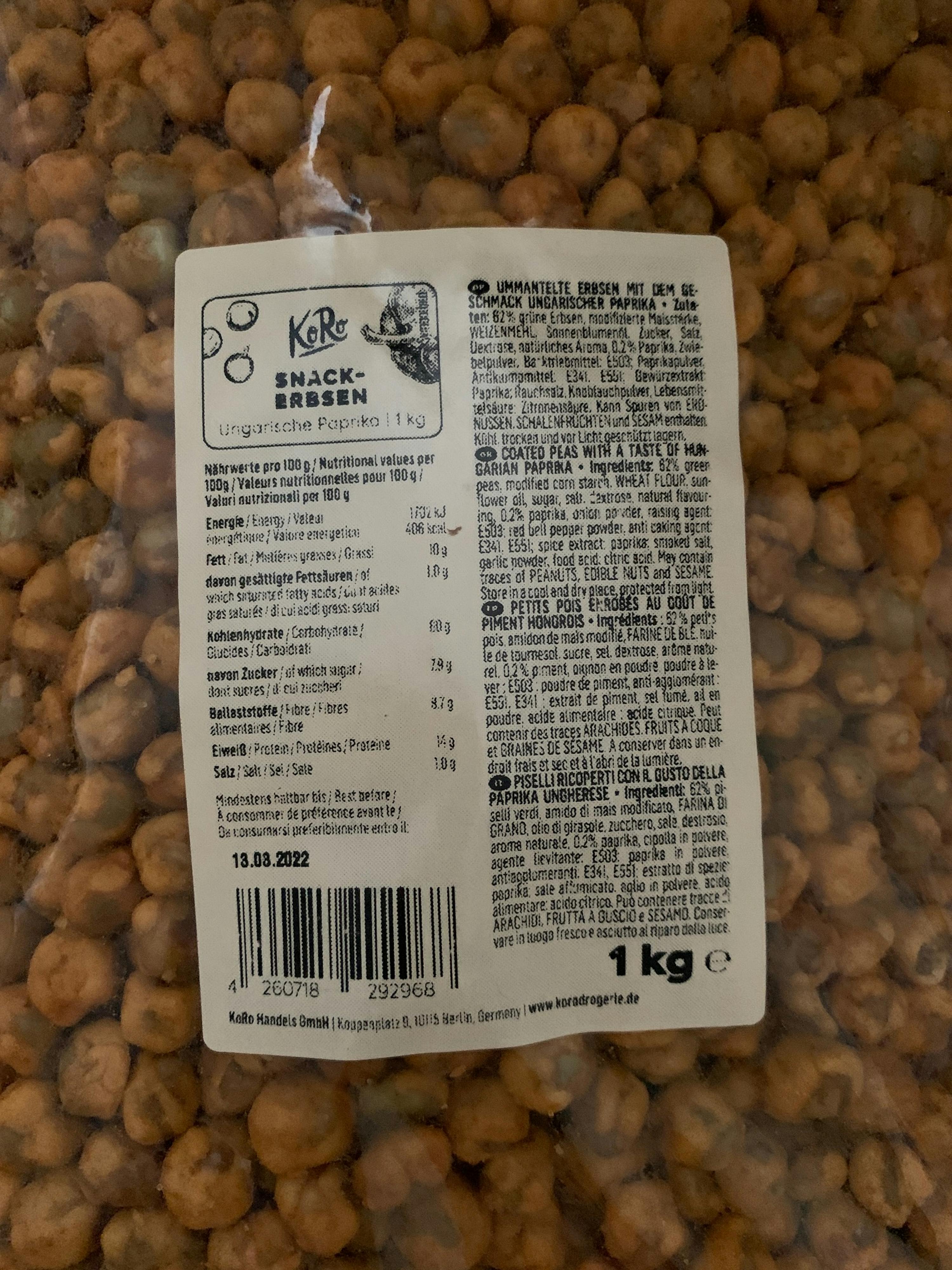 l' etichetta di un sacchetto di snack è in lingua tedesca