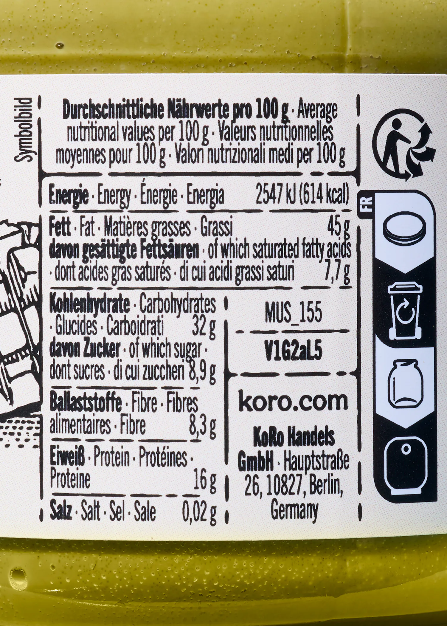 nährwerttabelle pro 100g eines produkts, die energie, fett, kohlenhydrate, ballaststoffe, eiweiß und salz sowie die kontaktdaten der koro handels gmbh zeigt.