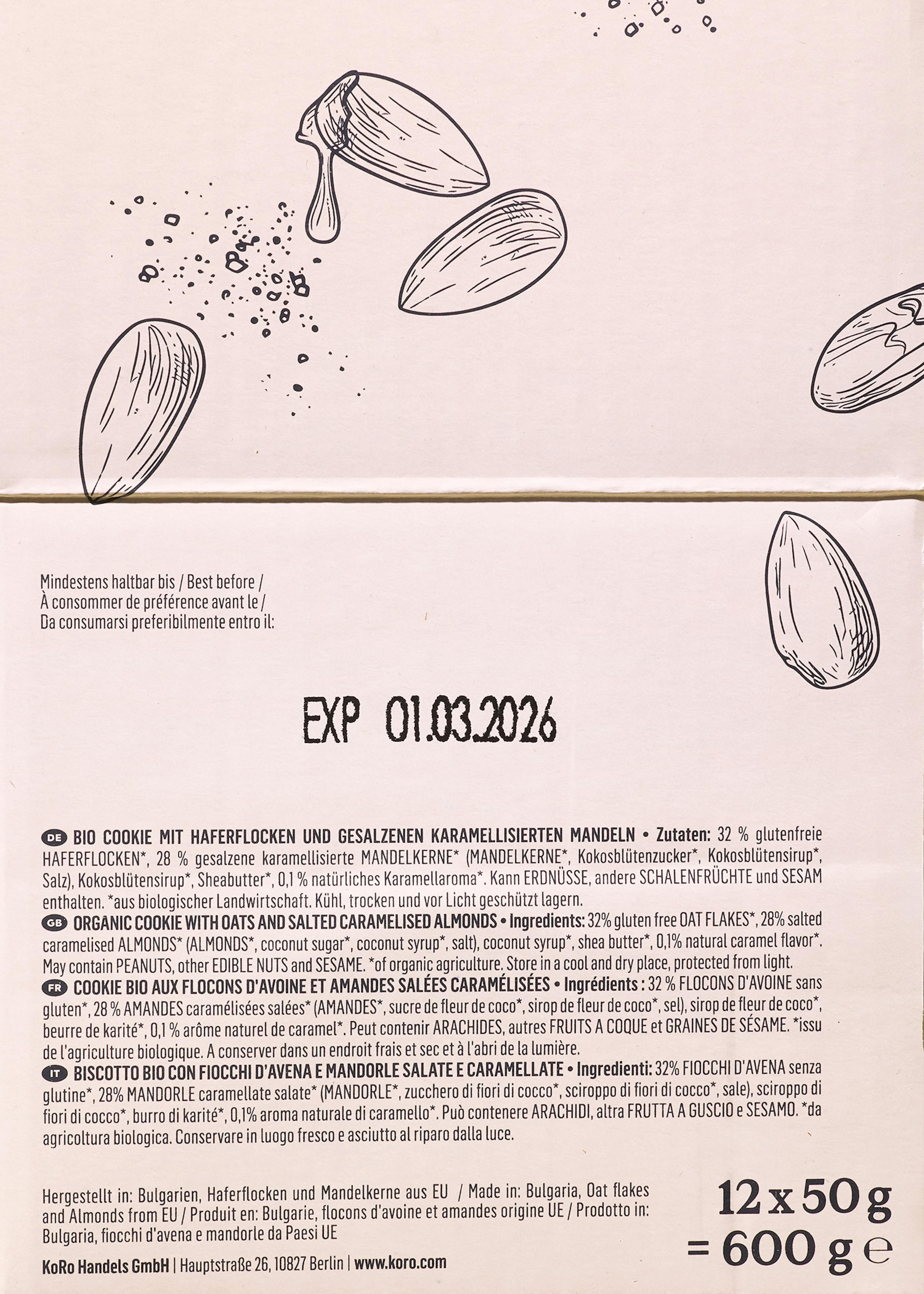 die Rückseite einer Schachtel Bio-Kekse mit Haferflocken und gesalzenen Mandeln