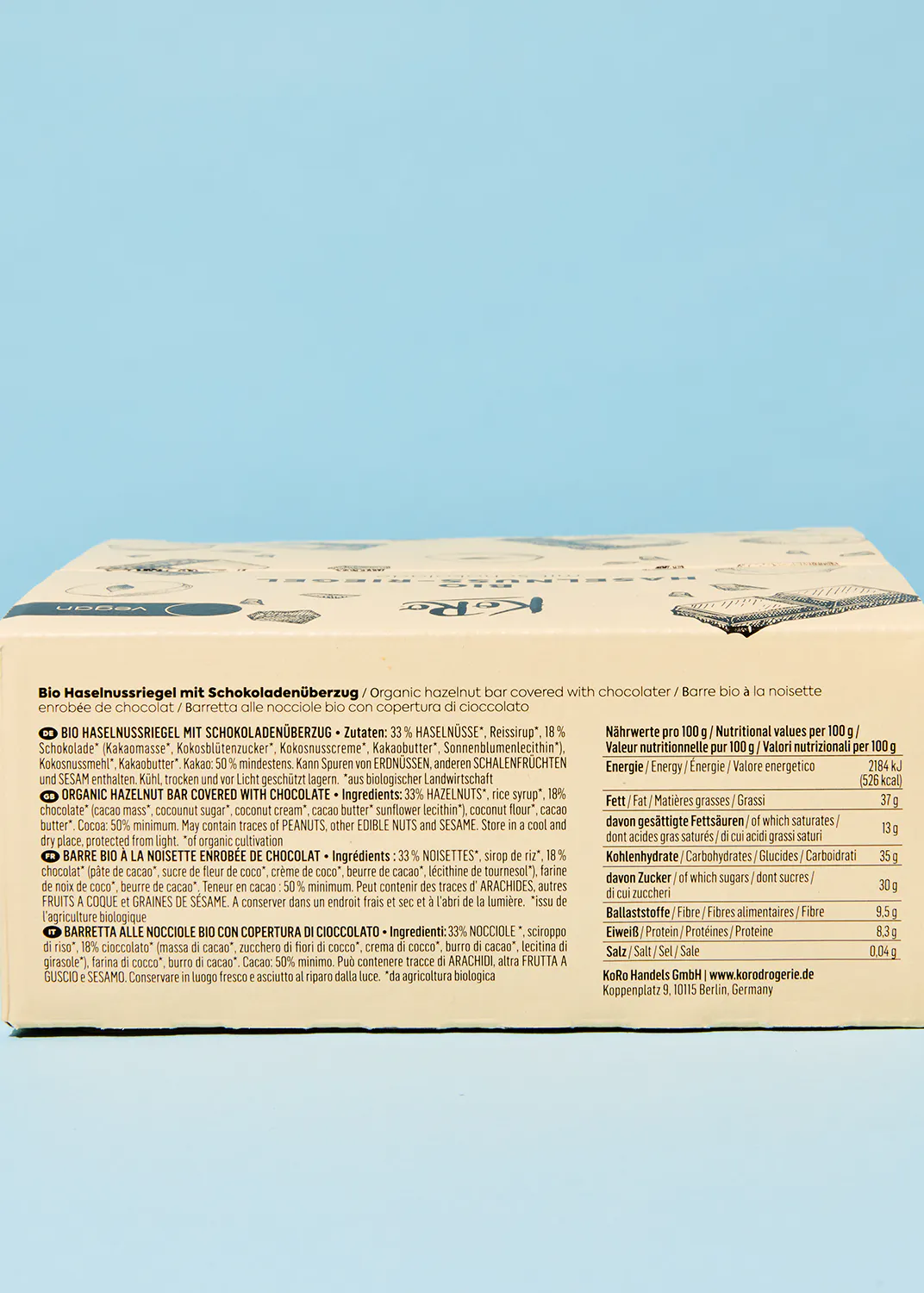 die Rückseite einer Schachtel Bio Haselnussriegel mit Schokoladenüberzug