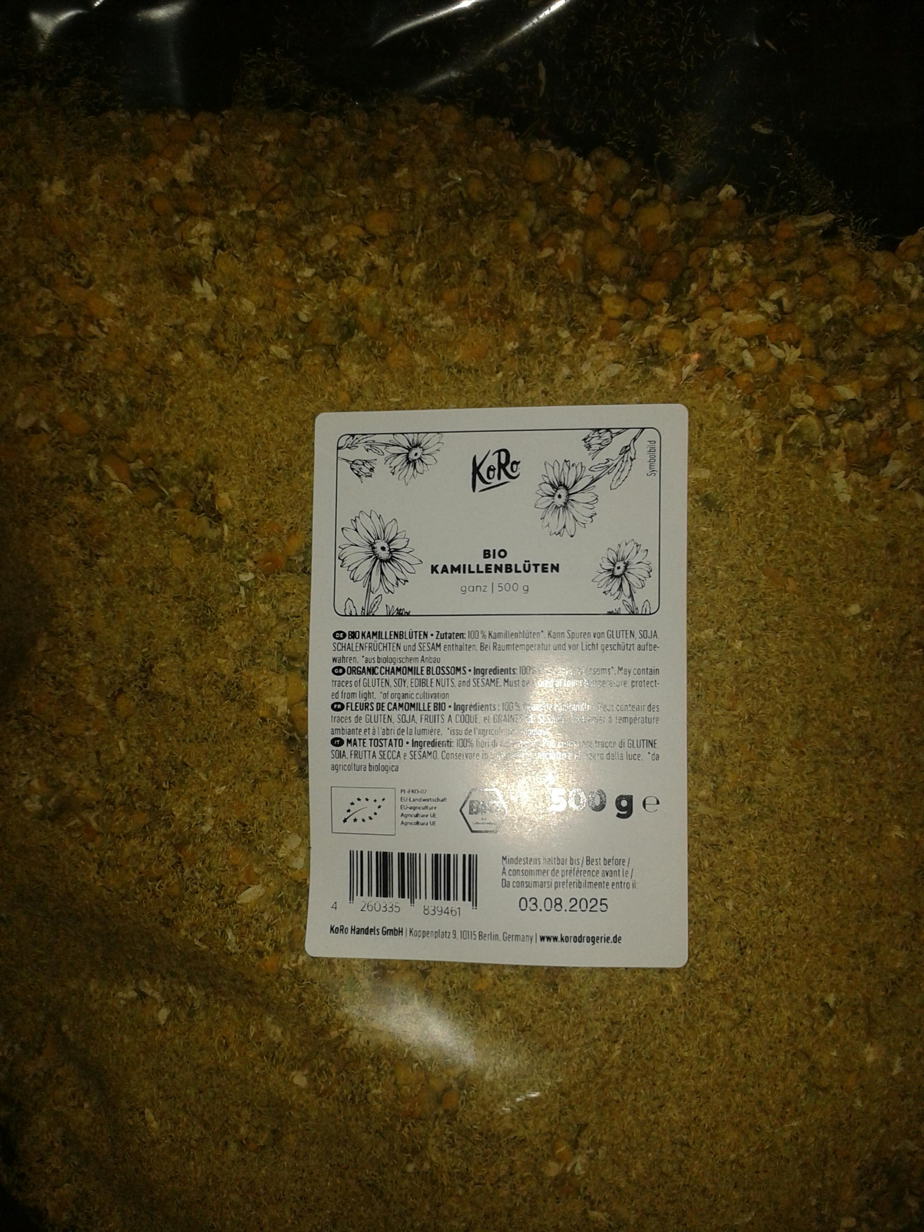 die Rückseite eines Etiketts für bio-Kamillenblätter