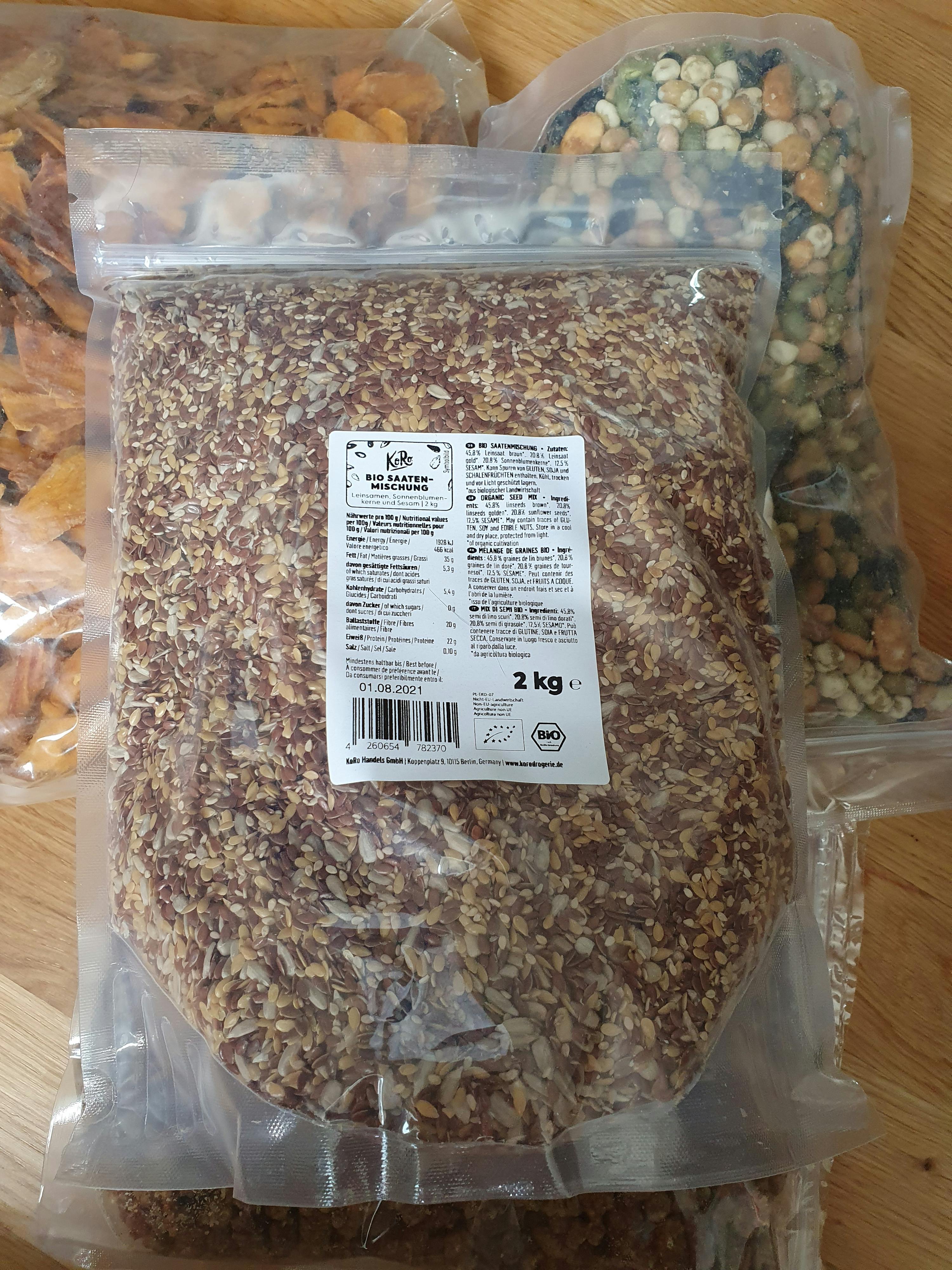 a bag of grains with a label that says 2 kg